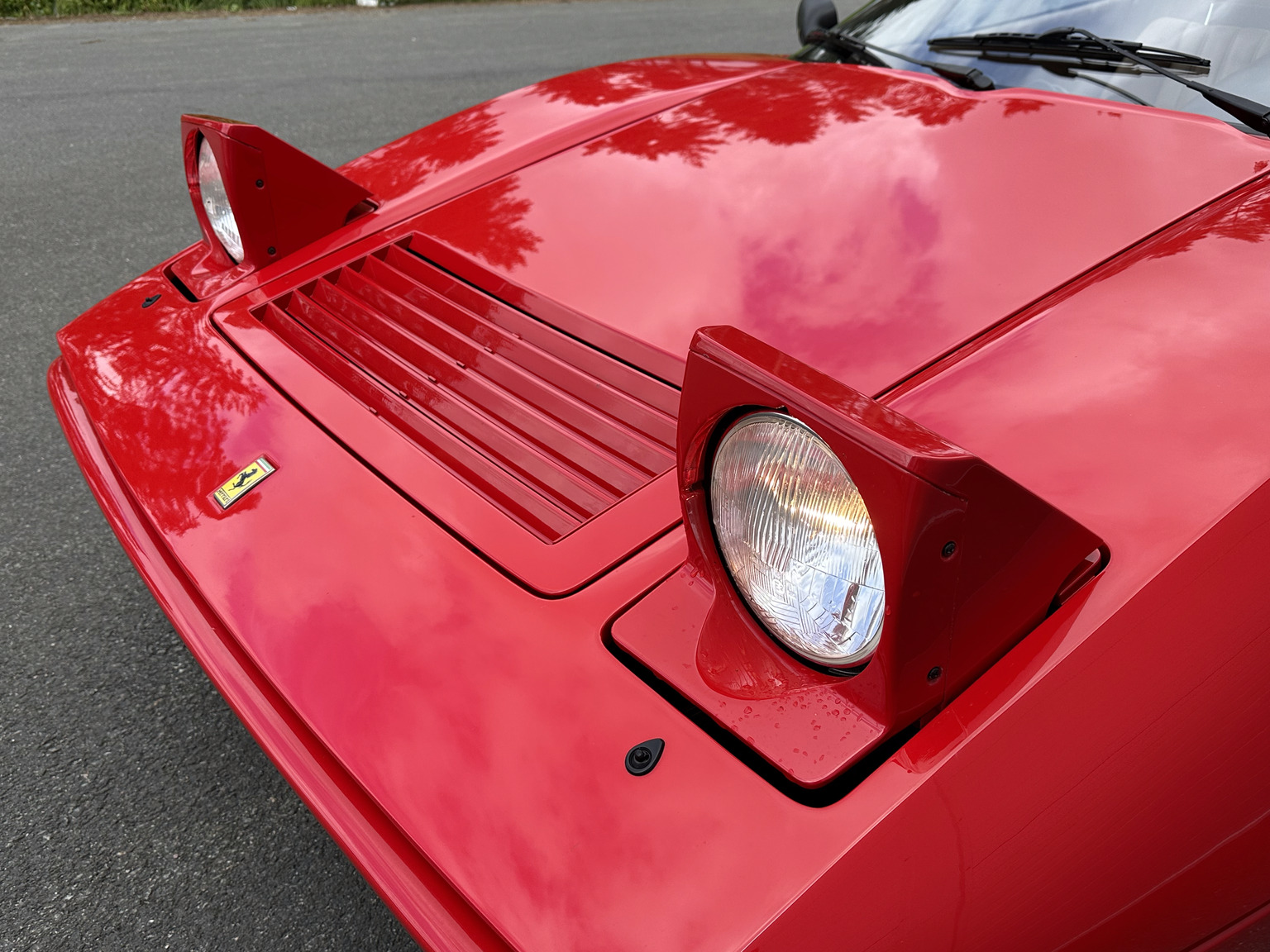 Exteriörbild på 1988 Ferrari 328 GTB