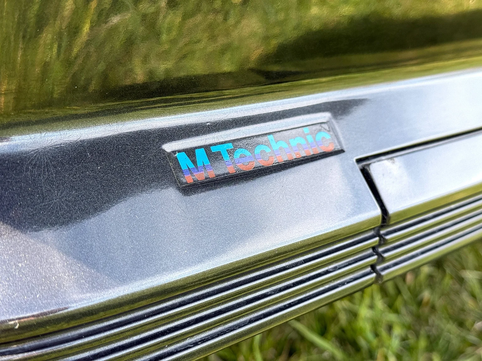 Exterior image of 1985 BMW 635 CSiA (E24) (66)