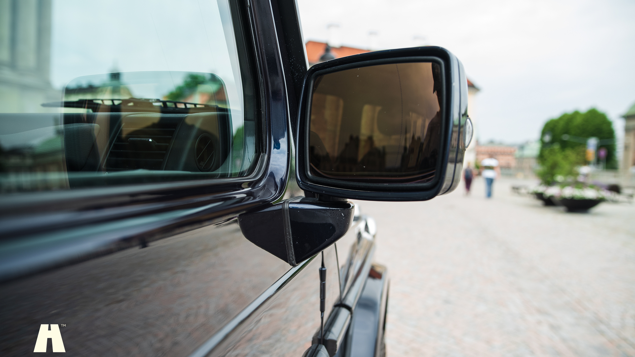Exterior image of 2004 Mercedes-Benz G400 (KORT)