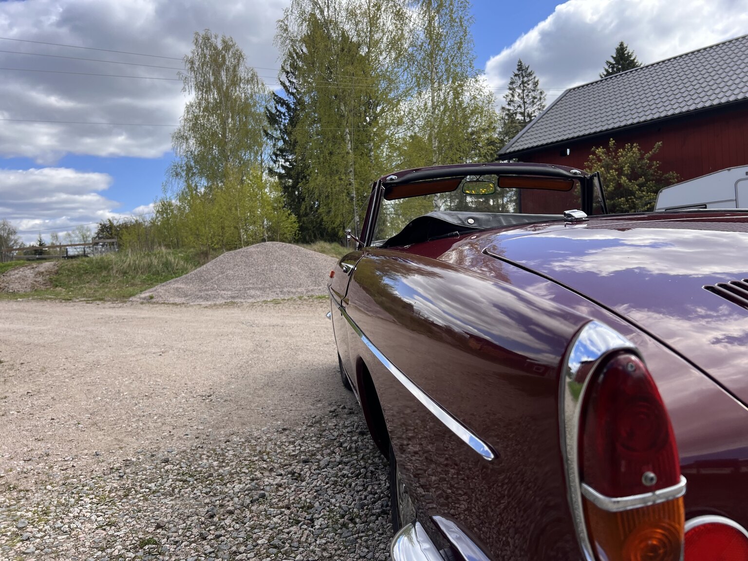 Exterior image of 1967 Renault Caravelle Coupé