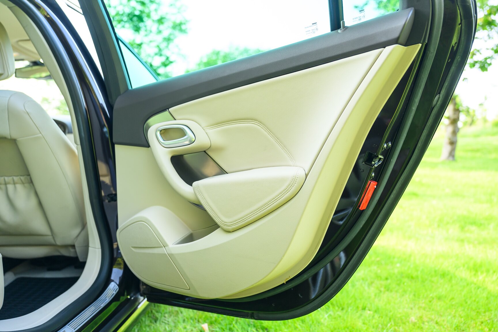 Interior image of 2011 SAAB 9-5 Biopower