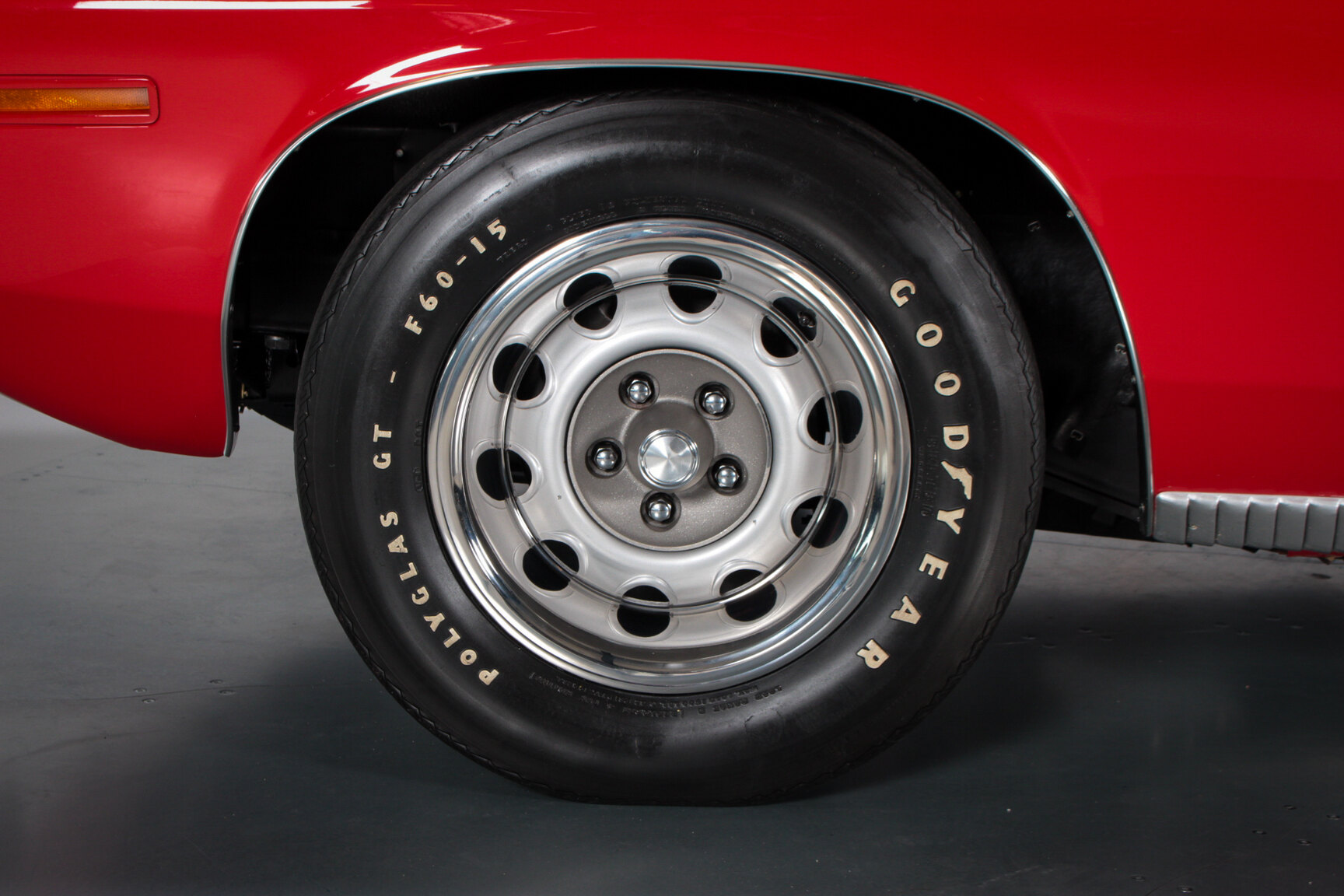 Exterior image of 1970 Plymouth Hemi Cuda