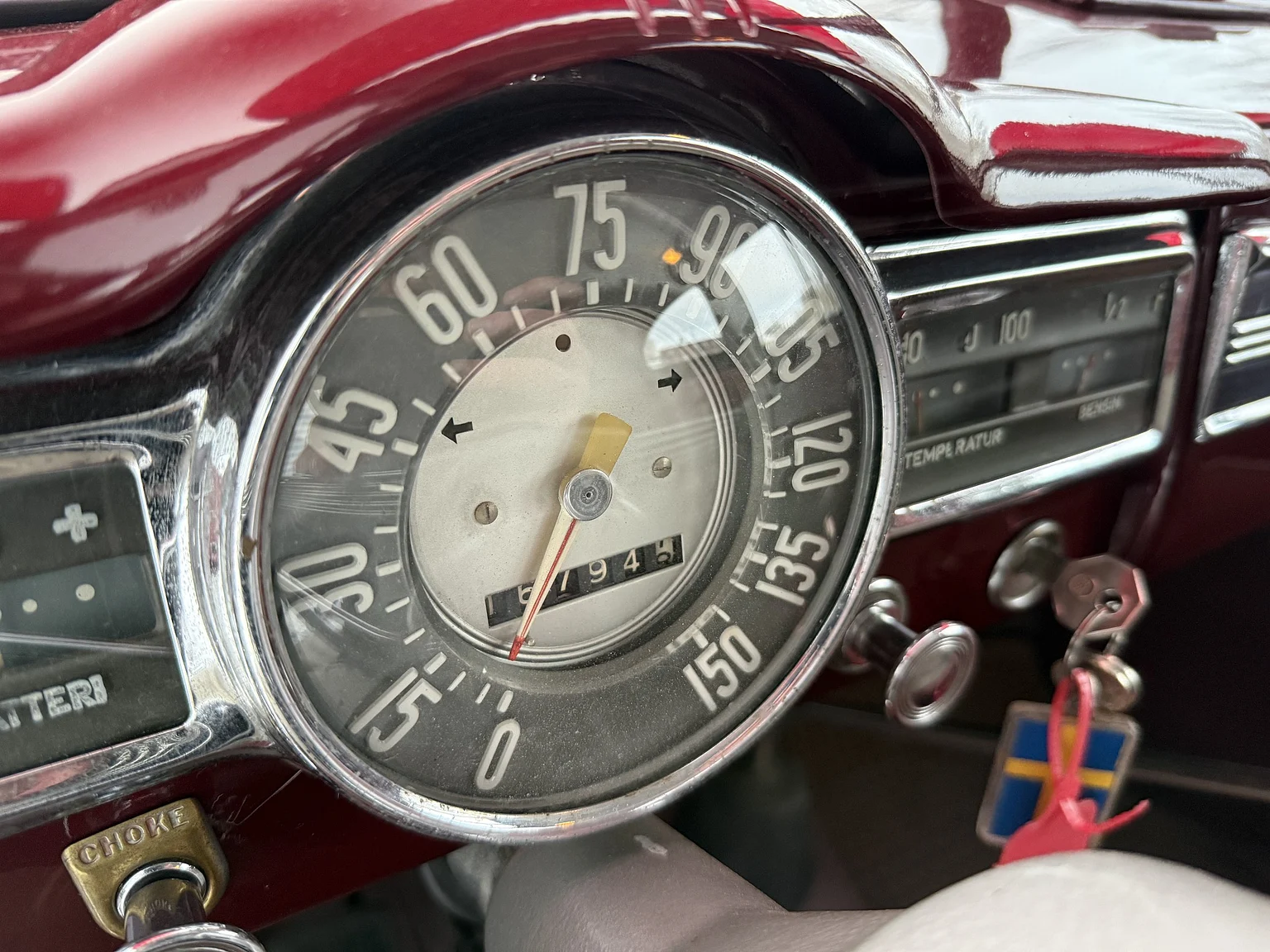 Interior image of 1953 Volvo PV444ES (15)