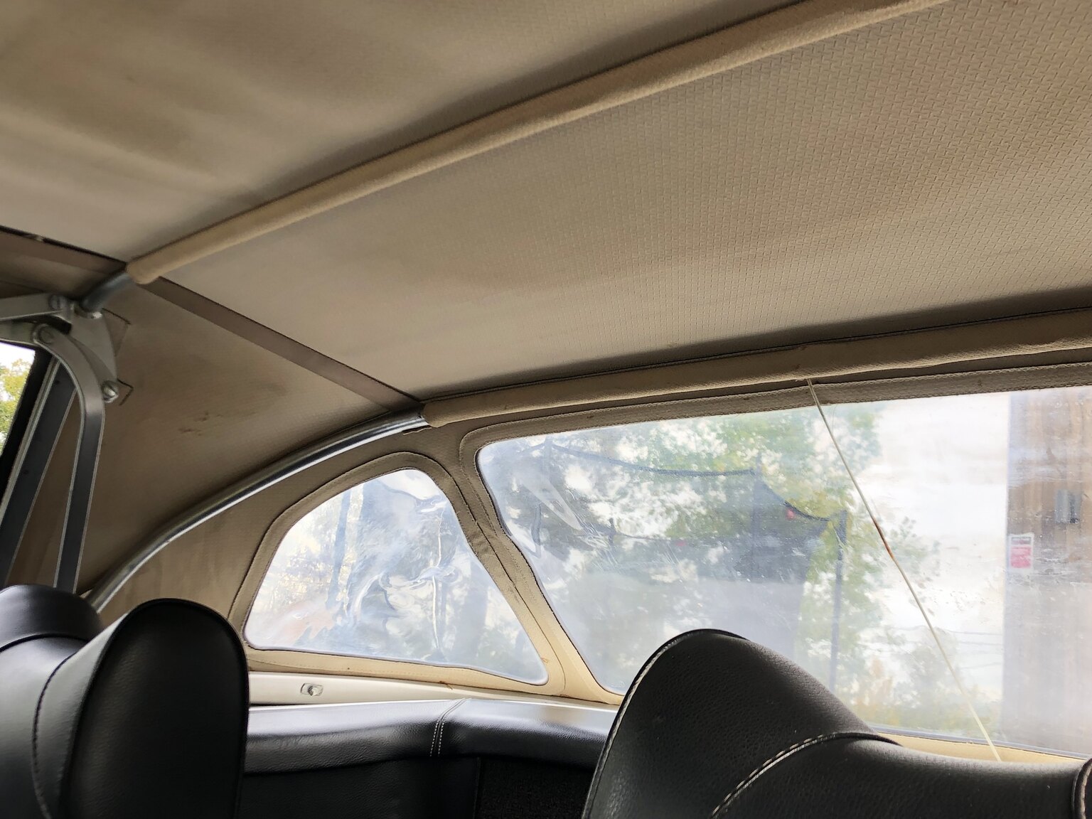 Interiörbild 1972 Mercedes-Benz 350 SL