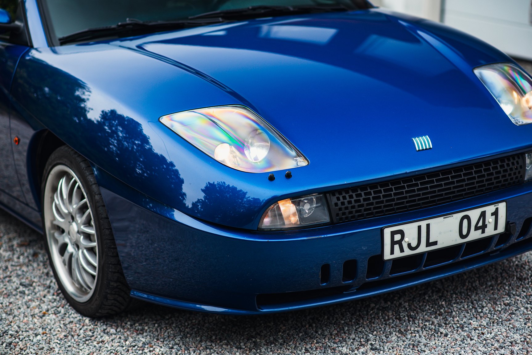 Exterior image of 2000 Fiat Coupé 2.0 Turbo Manuell
