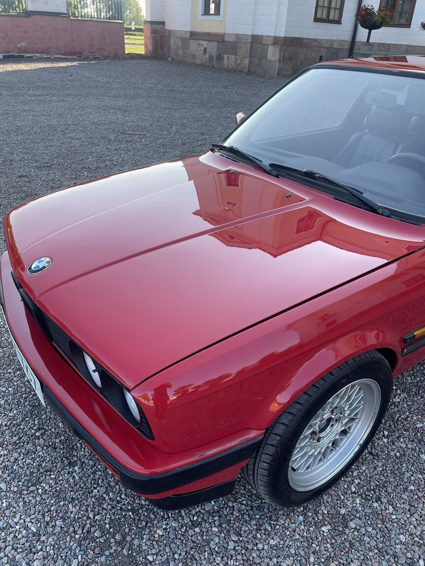 Aussenfoto 1987 BMW 320i