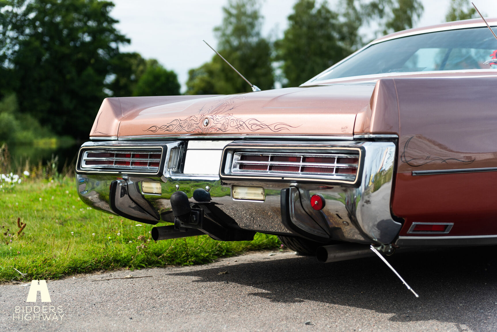 Exteriörbild på 1973 Buick Electra Custom 2D HT Coupe