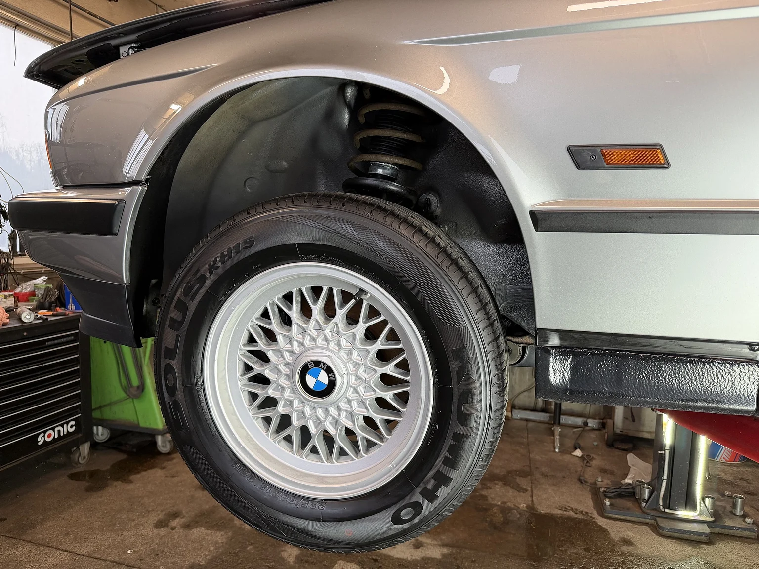 Exteriörbild på 1988 BMW 535i - NO RESERVE (73)