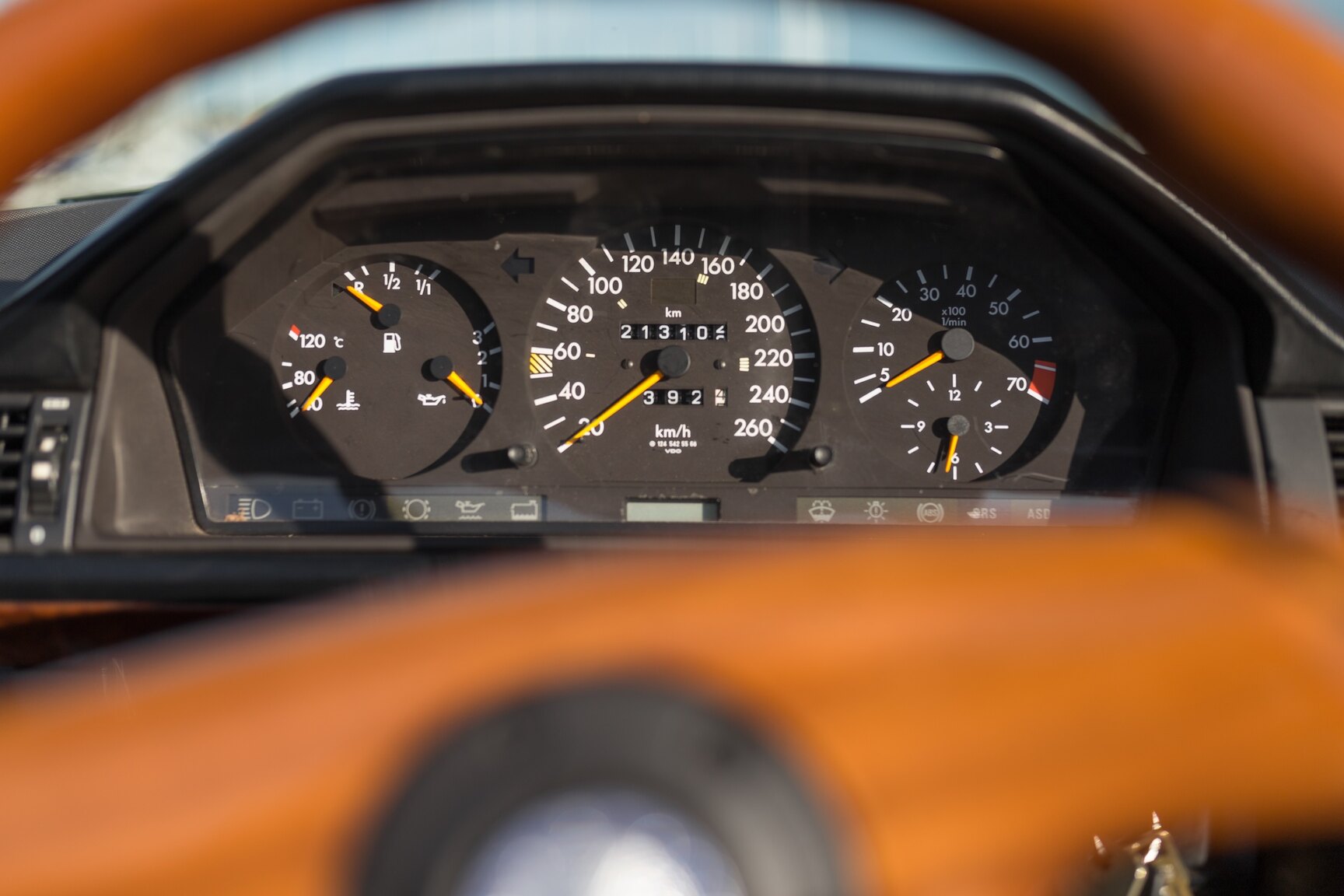 Interior image of 1993 Mercedes-Benz 300 CE-24 Cabriolet