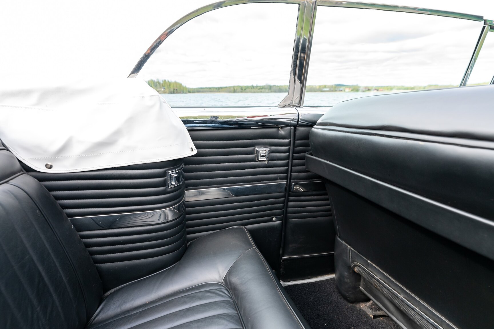 Innenraumfoto von 1955 Packard Caribbean Cabriolet  (28)