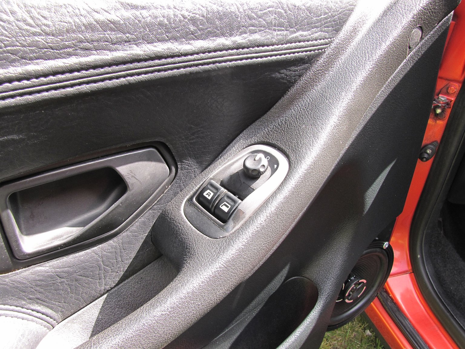 Interior image of 1999 Peugeot 306 Cabriolet 2.0 Manuell
