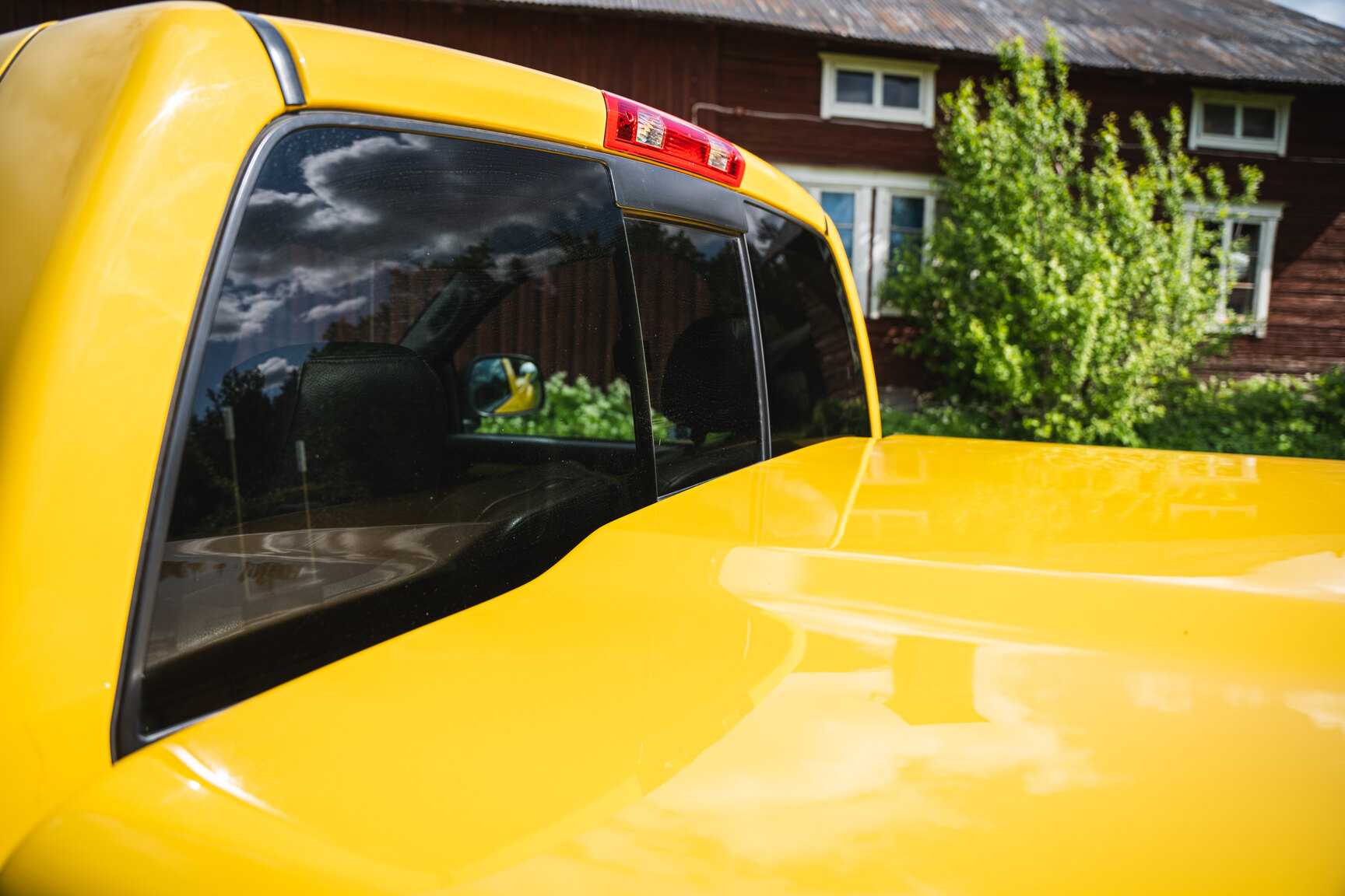 Exteriörbild på 2005 Dodge Ram 1500 Bumble Bee