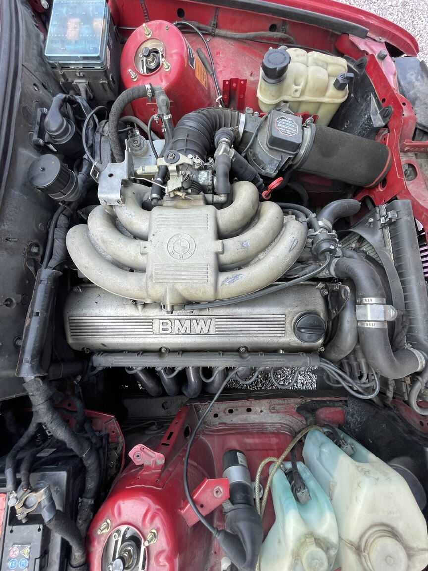 Image of 1987 BMW 320i mechanics