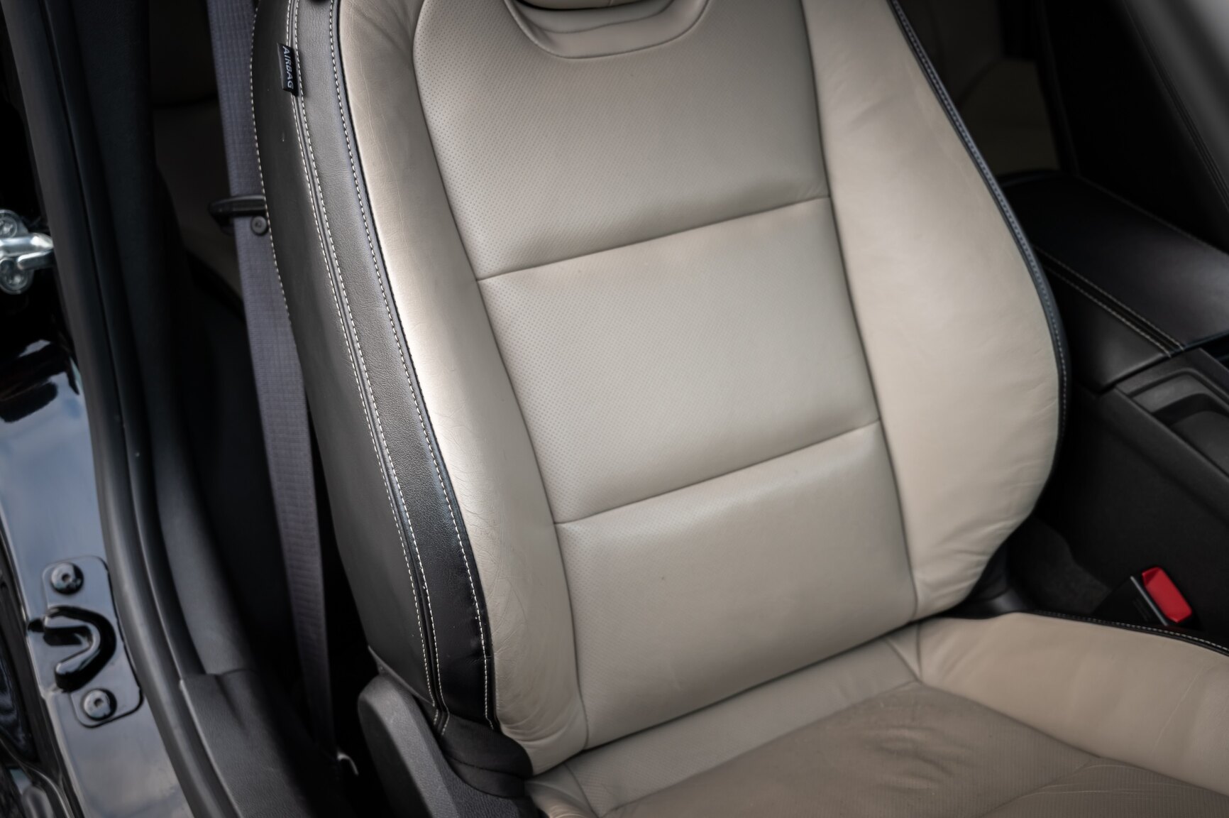 Interiörbild 2010 Chevrolet Camaro SS (34)