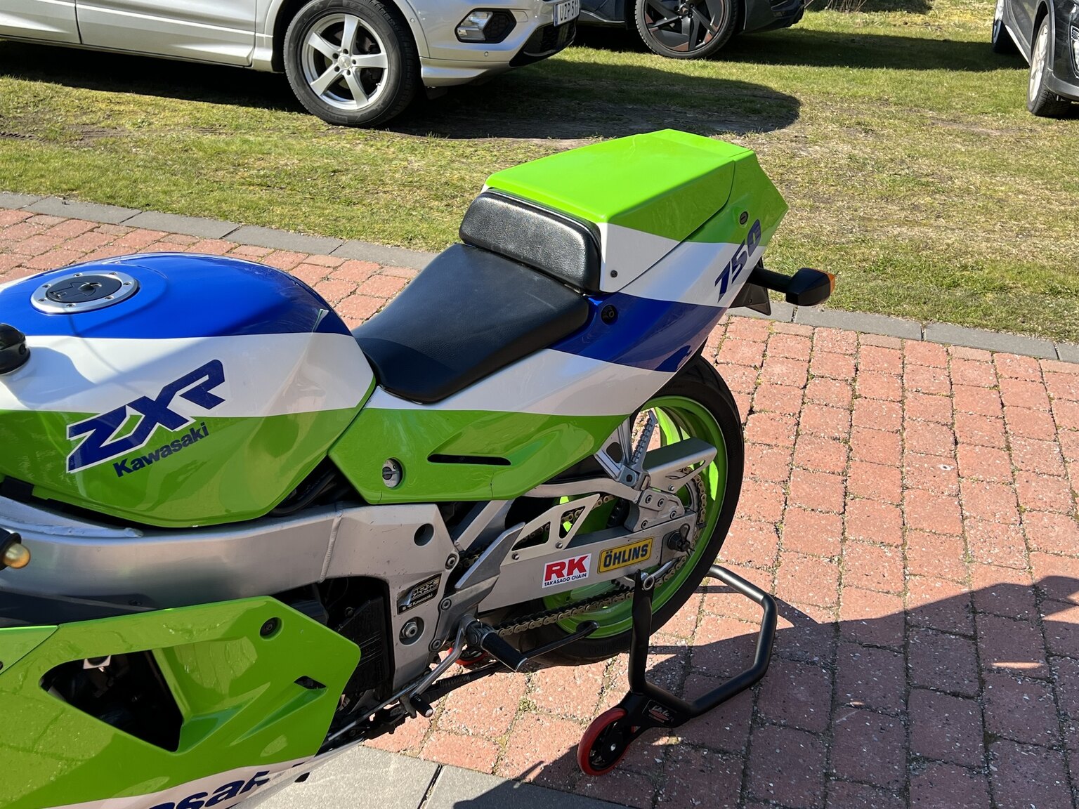 Exterior image of 1989 Kawasaki ZXR 750 H1 (17)