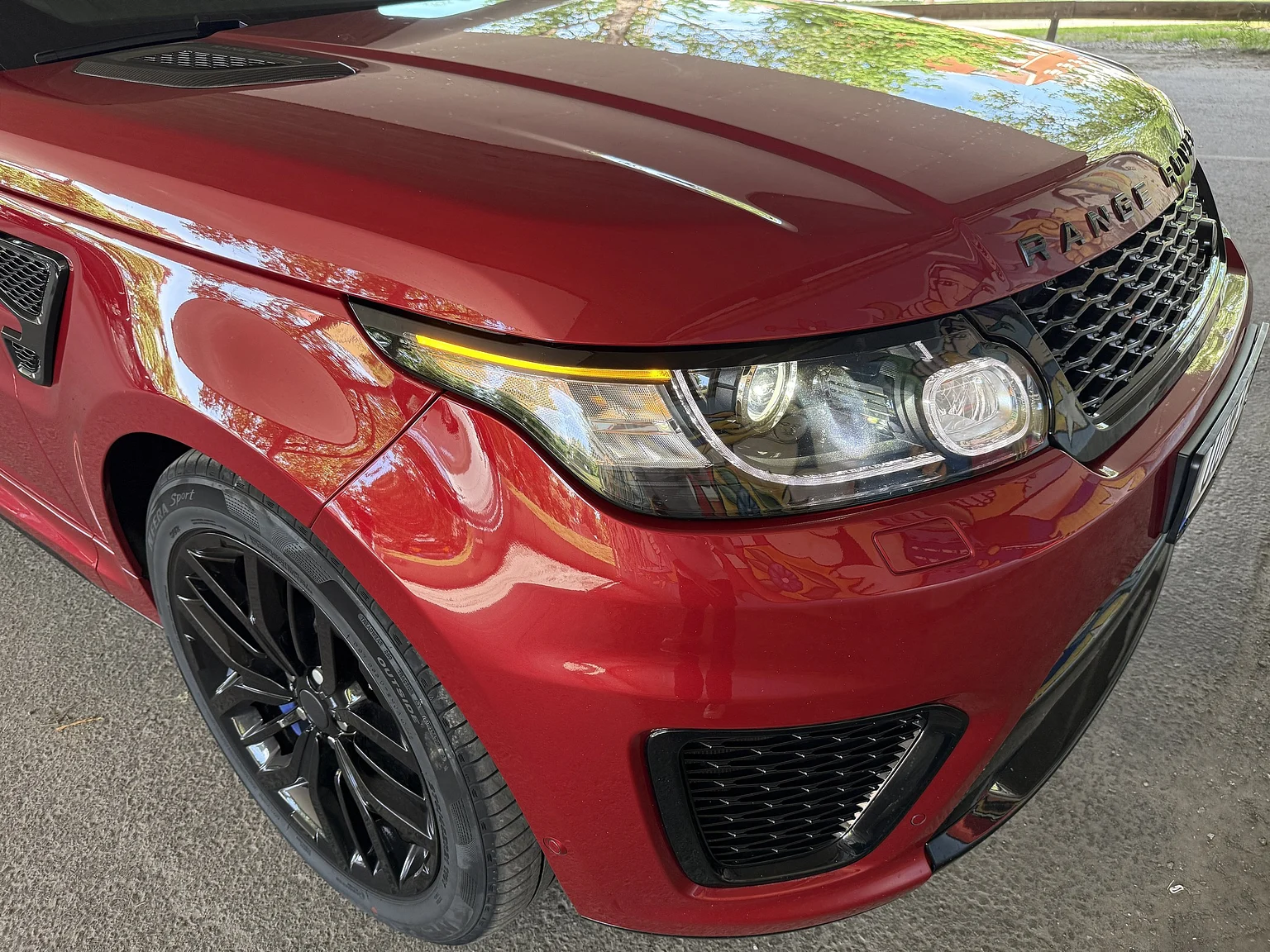 Aussenfoto 2017 Range Rover Sport SVR (48)