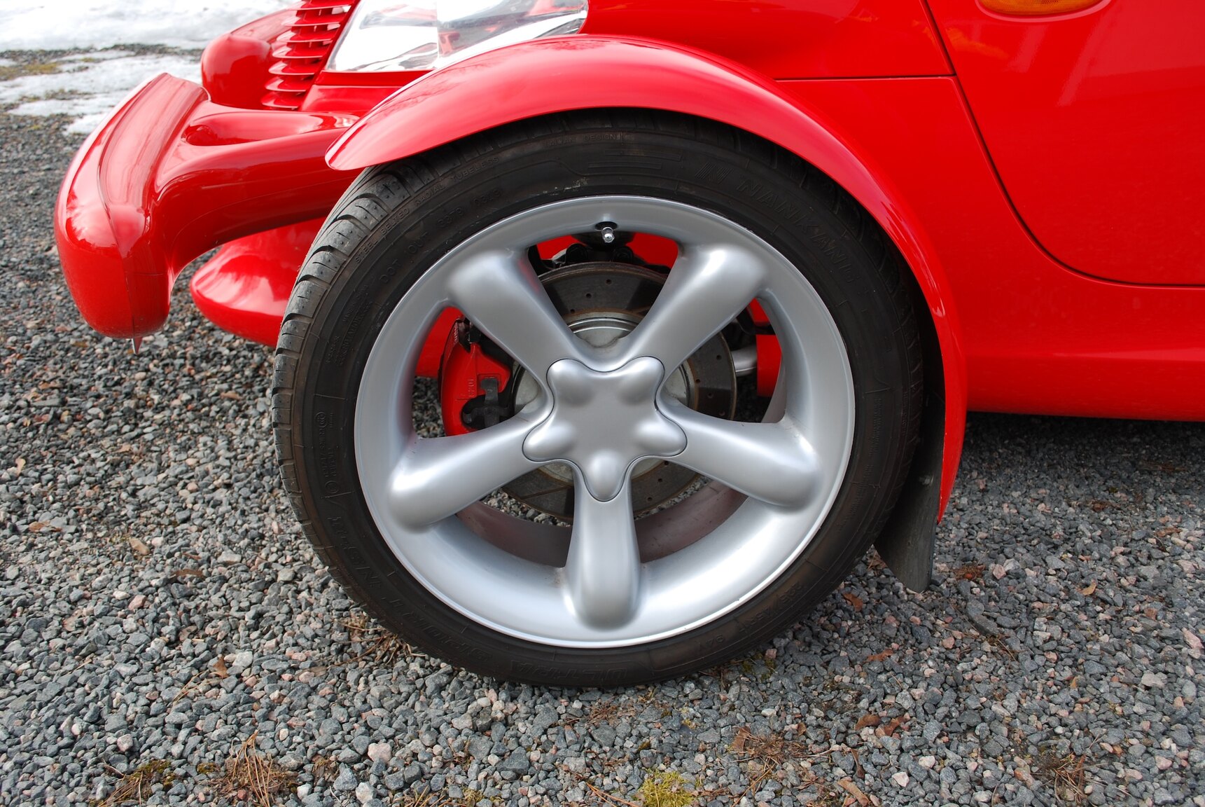 Exteriörbild på 1999 Plymouth Prowler