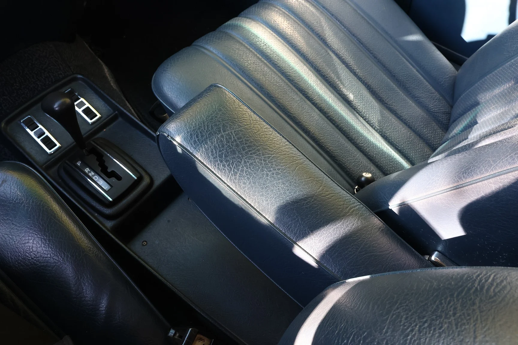 Interior image of 1972 Mercedes-Benz 280 SE 4.5  (56)