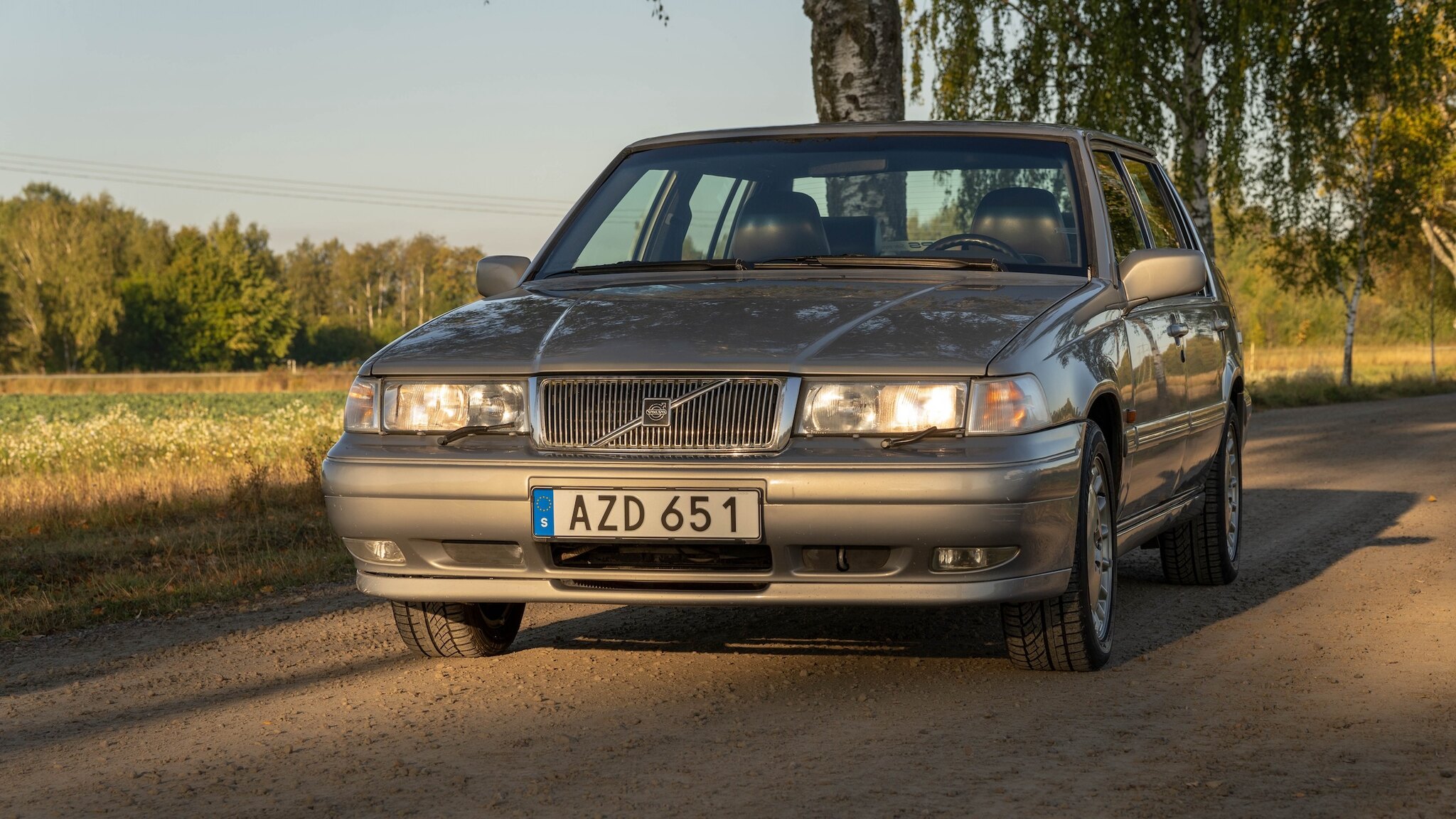 Exterior image of 1996 VOLVO 960 Executive