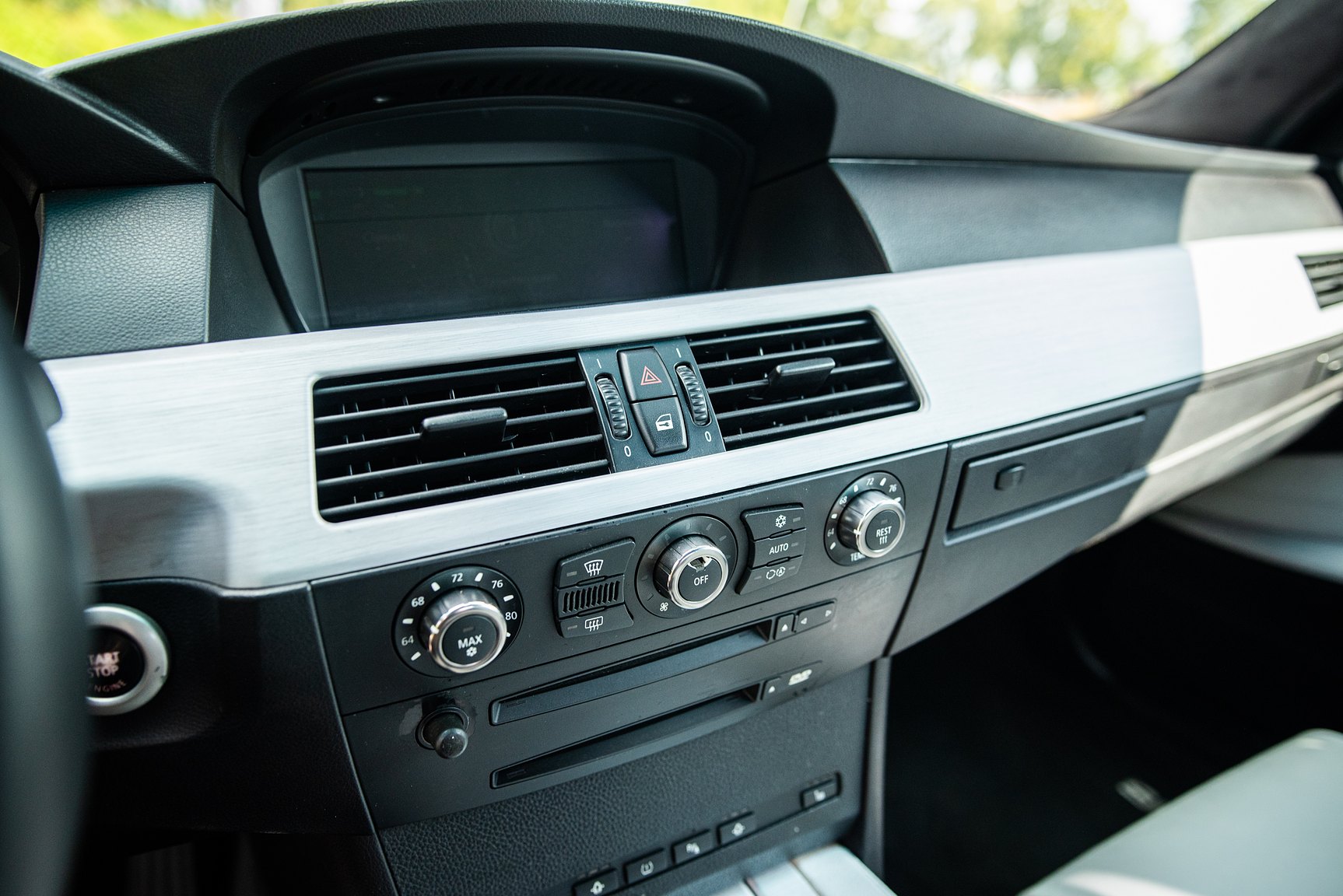 Interior image of 2006 BMW E60 M5