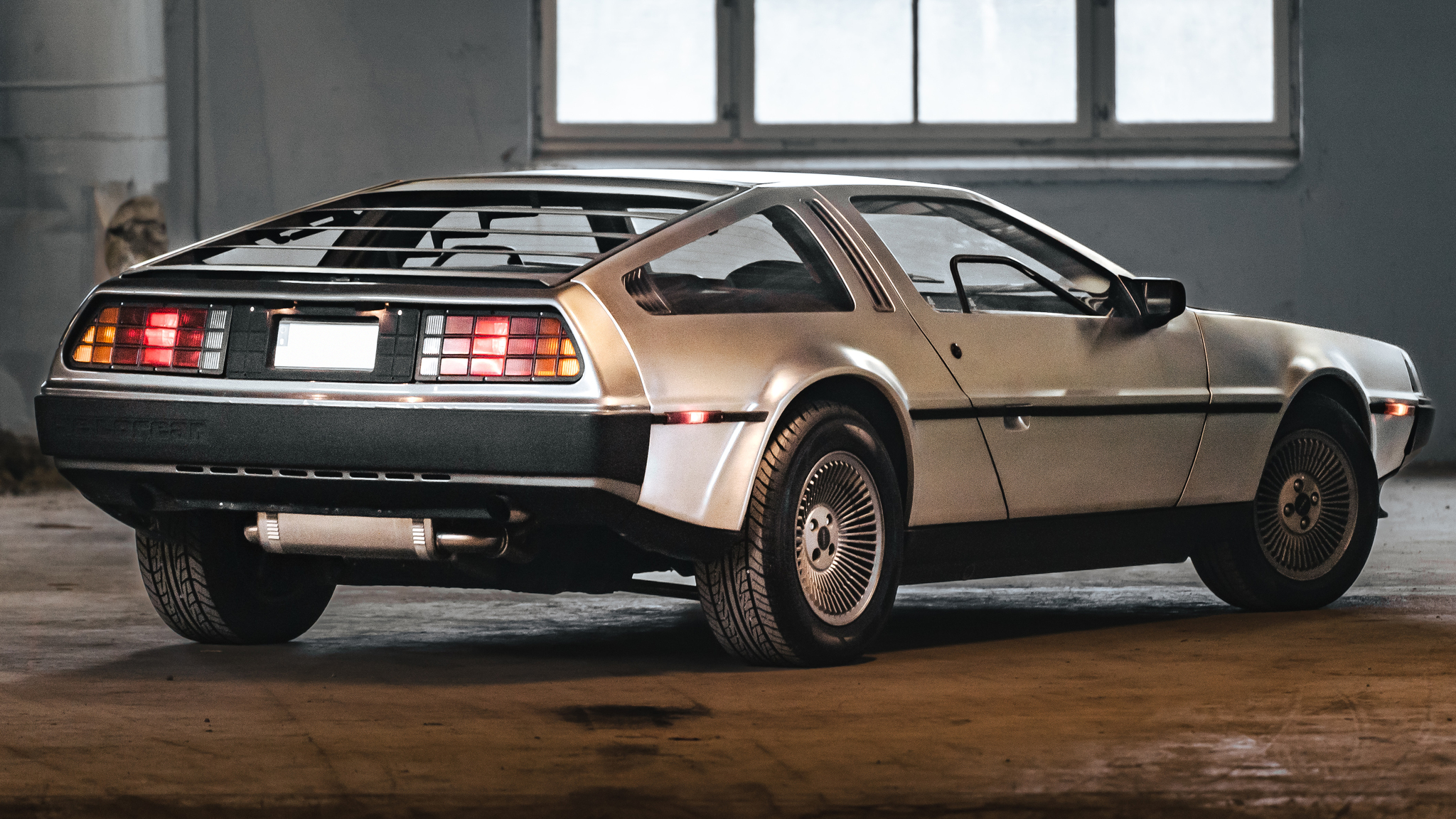 Exteriörbild på 1981 DMC DeLorean 