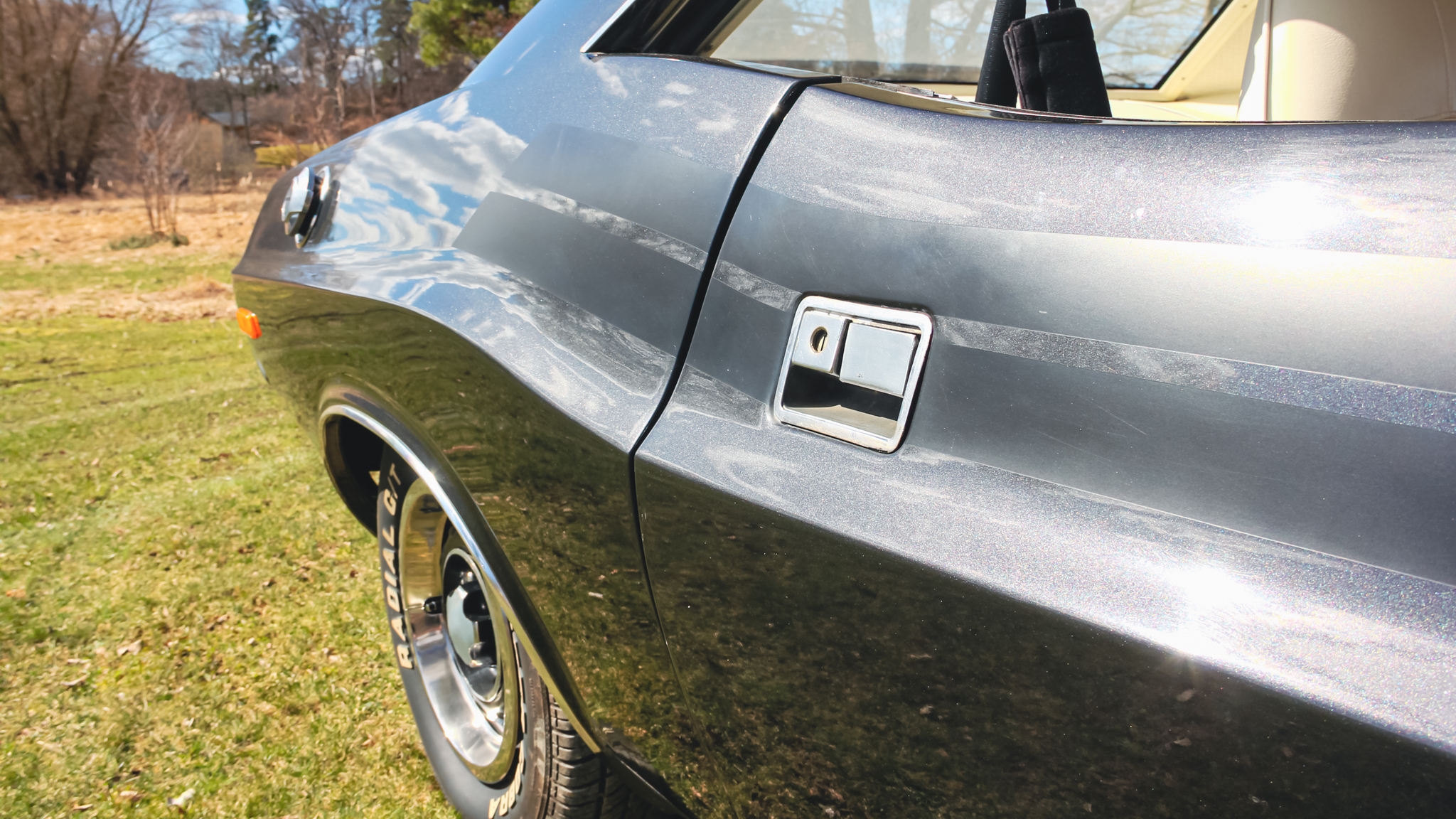 Exteriörbild på 1974 Dodge Challenger 340