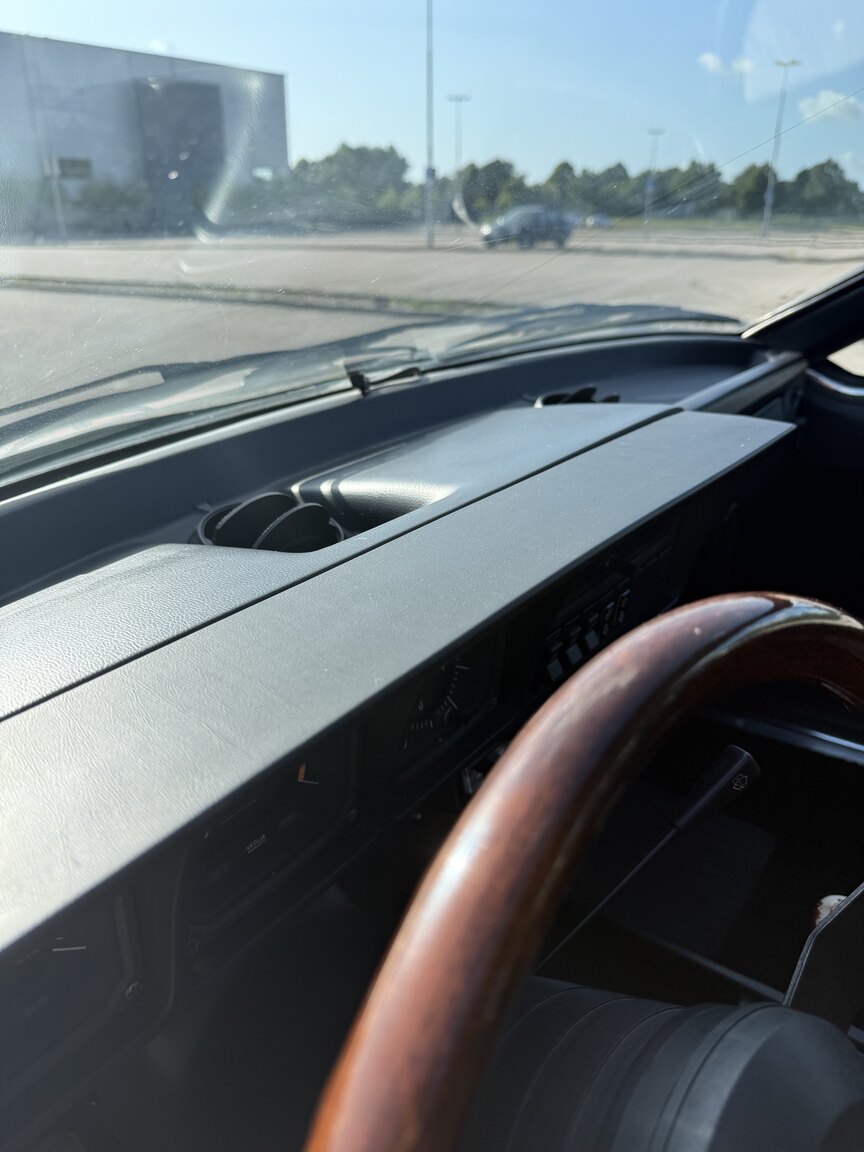 Interior image of 1986 Alfa Romeo Alfetta GTV 2.0