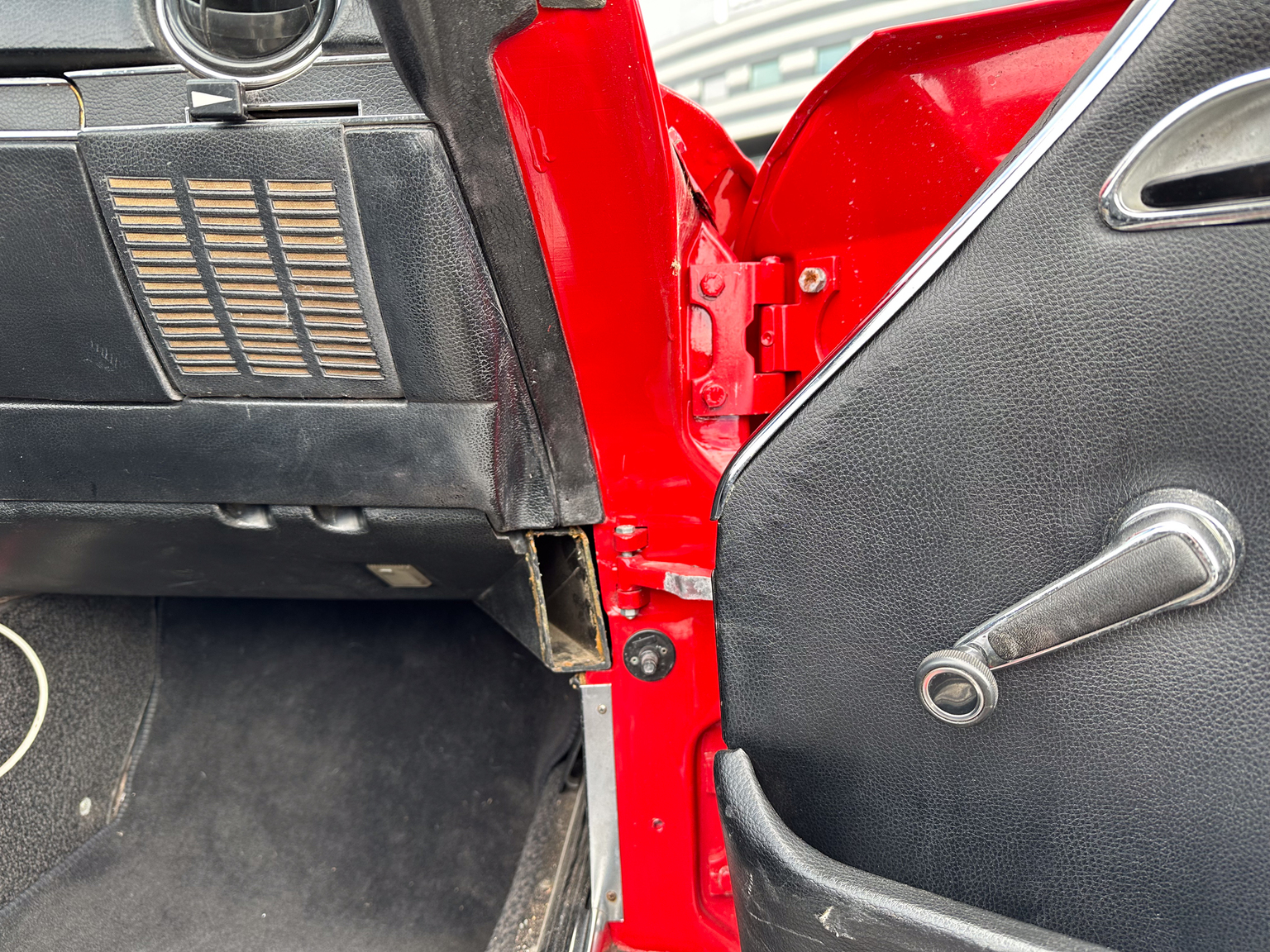 Interiörbild 1975 Mercedes-Benz 280 SL