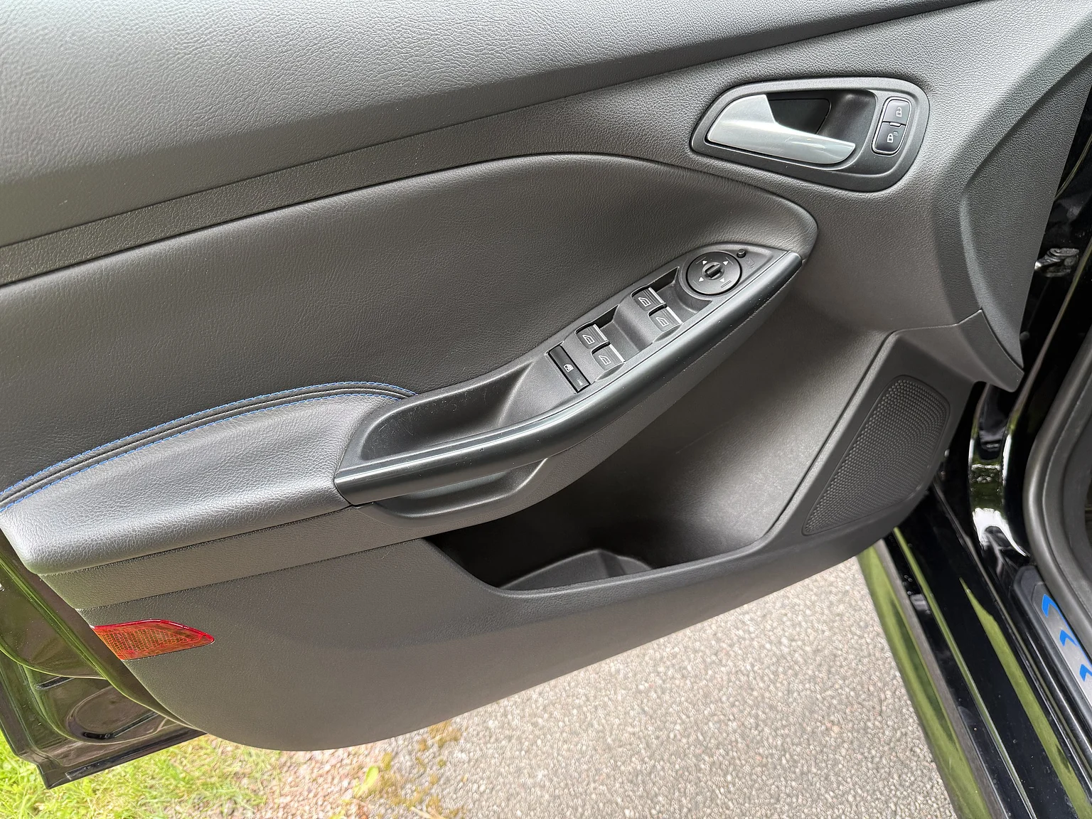 Interior image of 2016 Ford Focus RS (5)