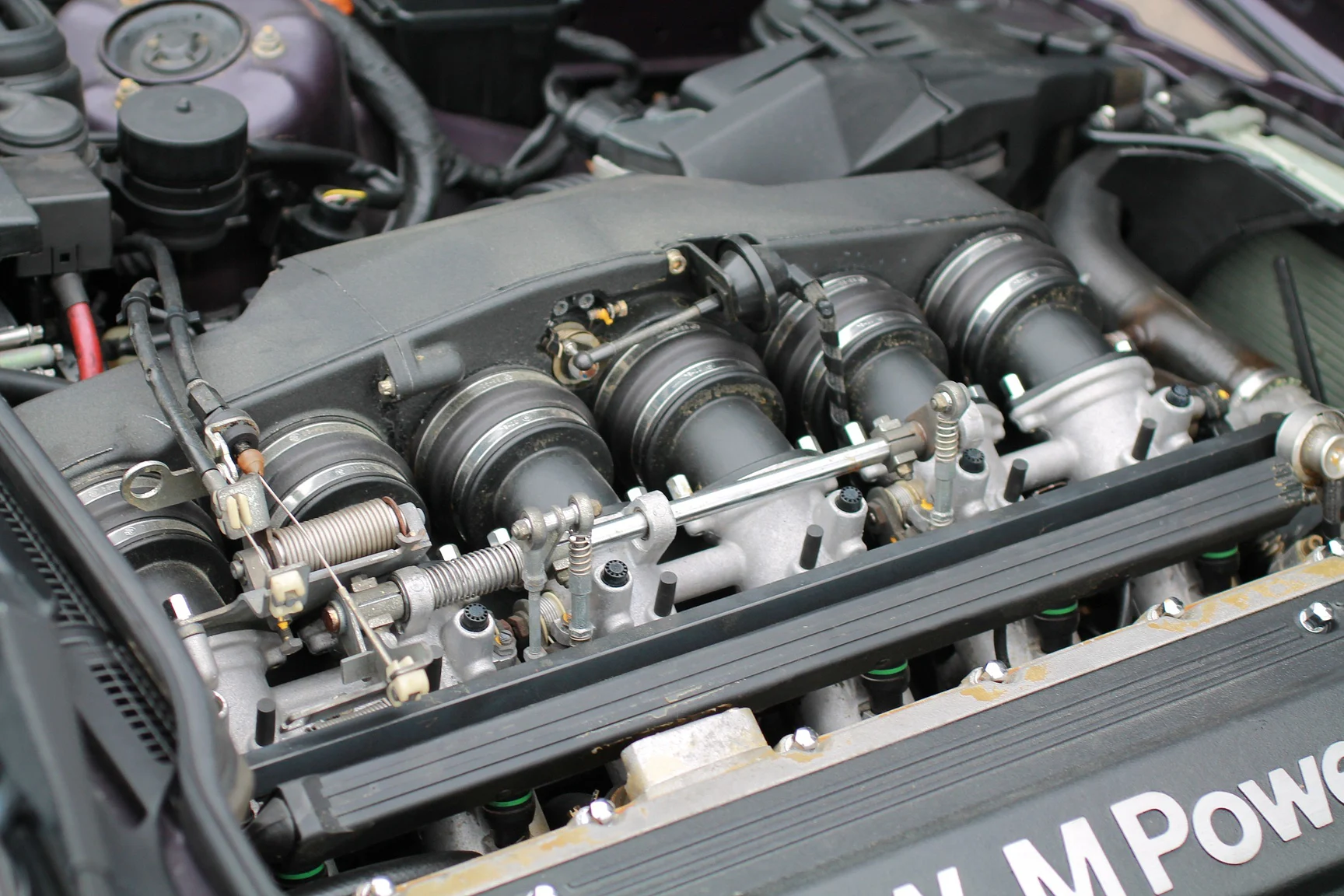 Image of 1993 BMW M5 Touring 3.8 Manual mechanics (11)
