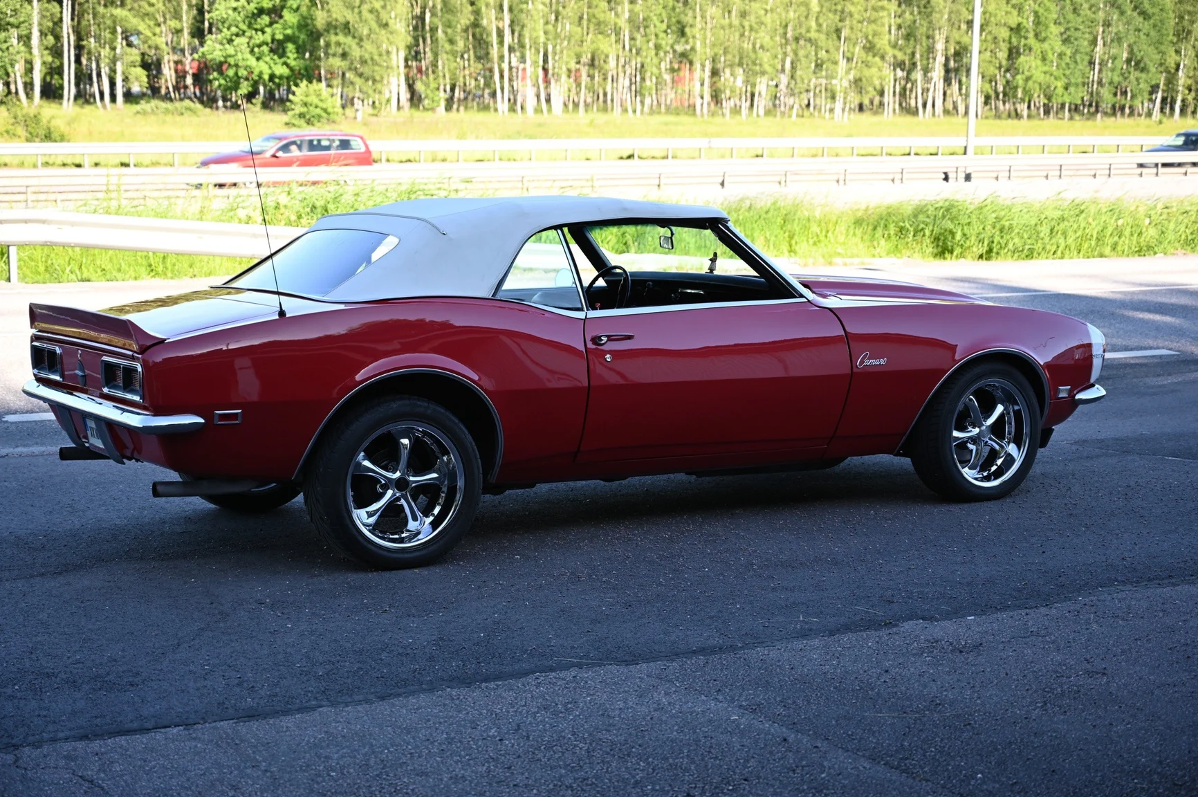 Exteriörbild på 1968 Chevrolet Camaro Convertible (12)
