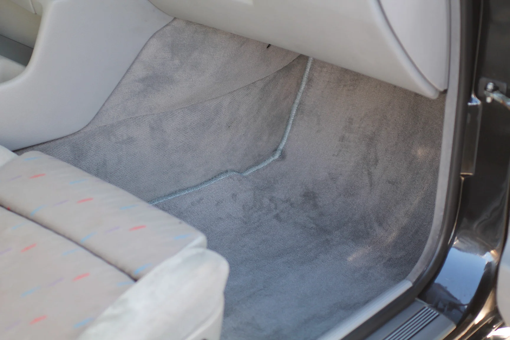 Innenraumfoto von 1993 BMW E34 M5 Touring  (57)