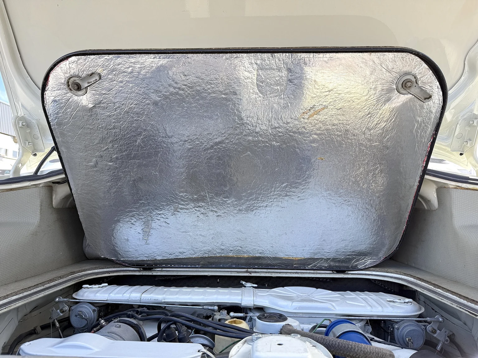 Image of 1965 Volkswagen 1500 Limousine 311 Notchback mechanics (18)
