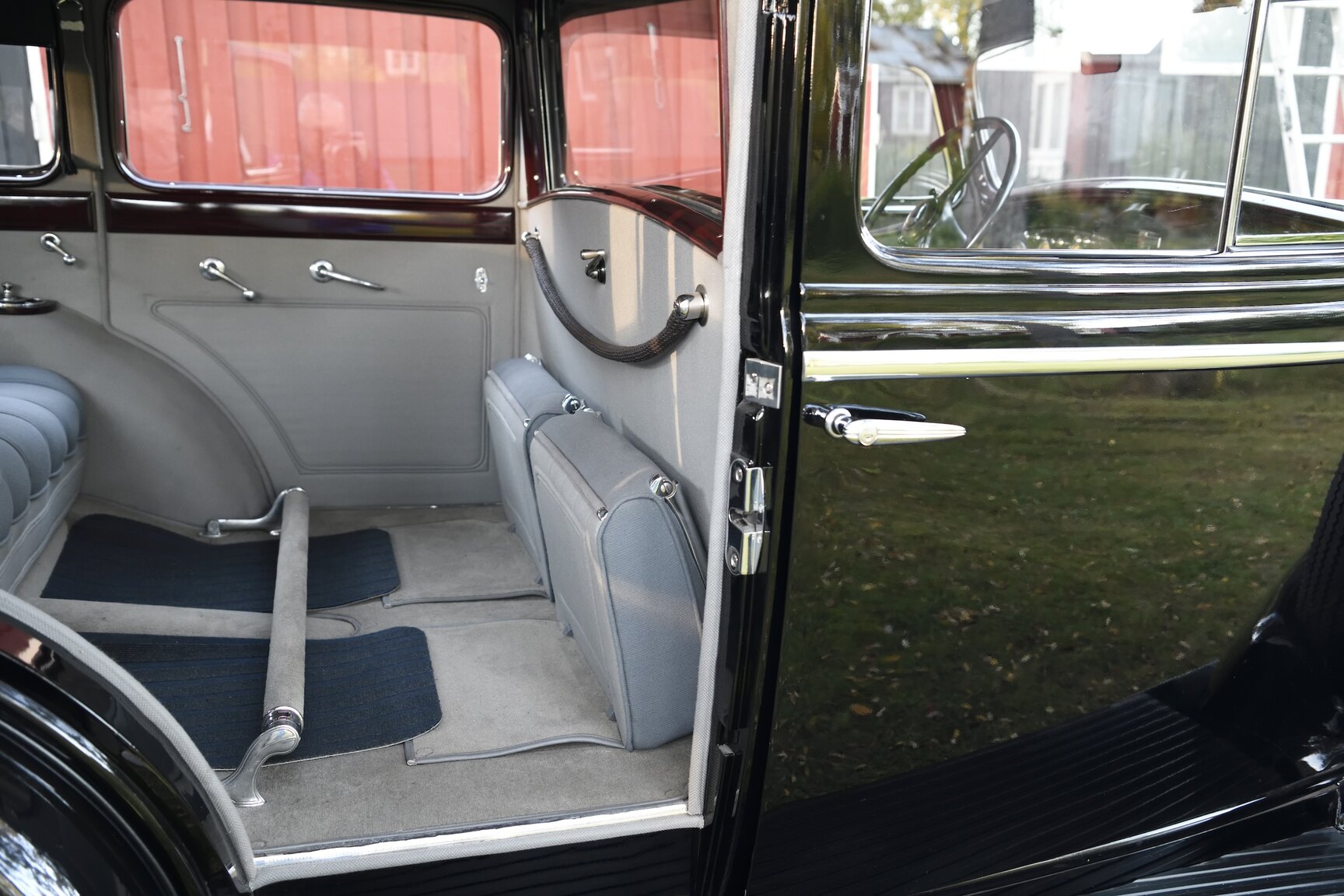Interior image of 1934 CADILLAC 355 D IMPERIAL 