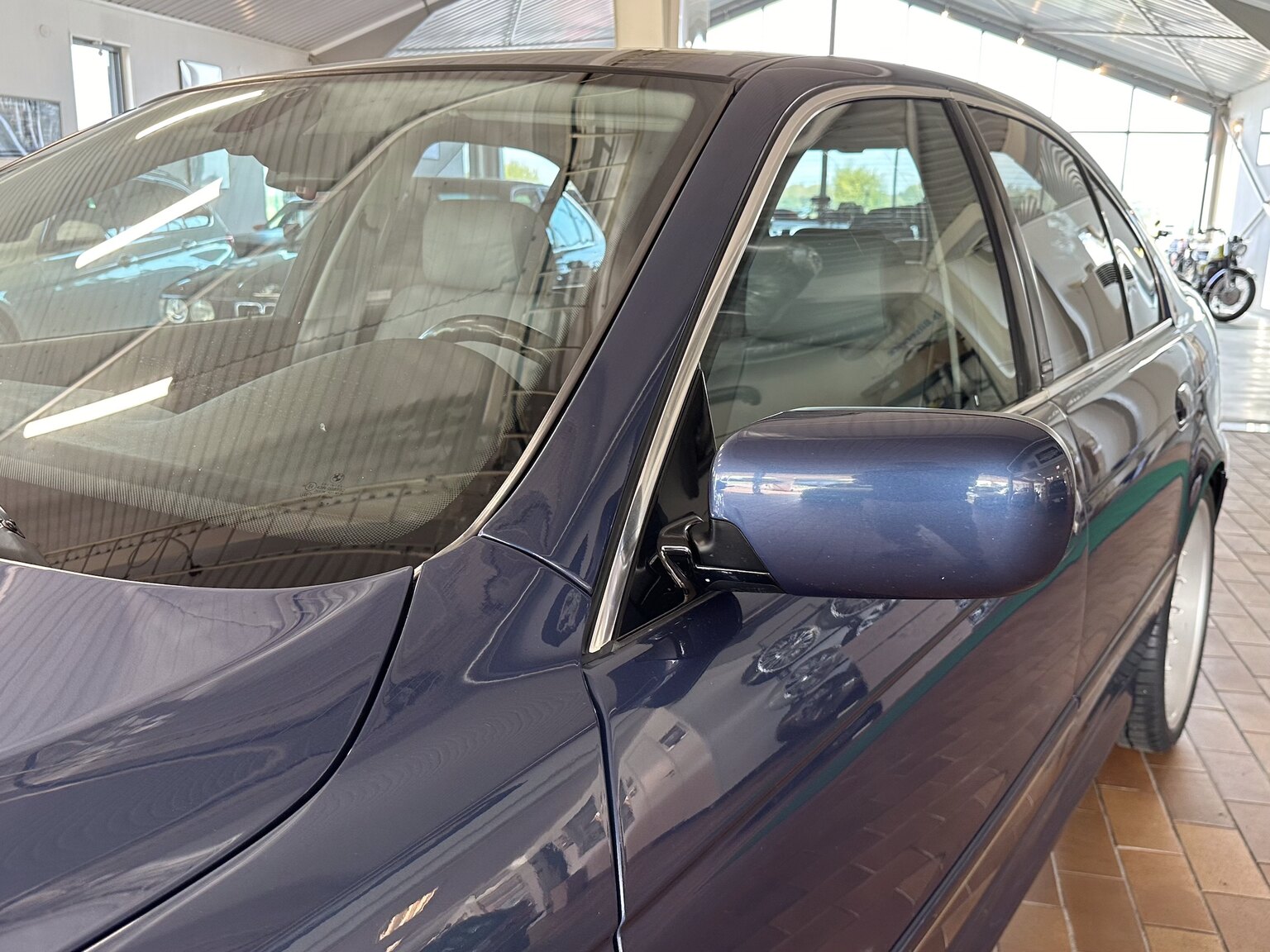 Exteriörbild på 2002 ALPINA B10 V8S