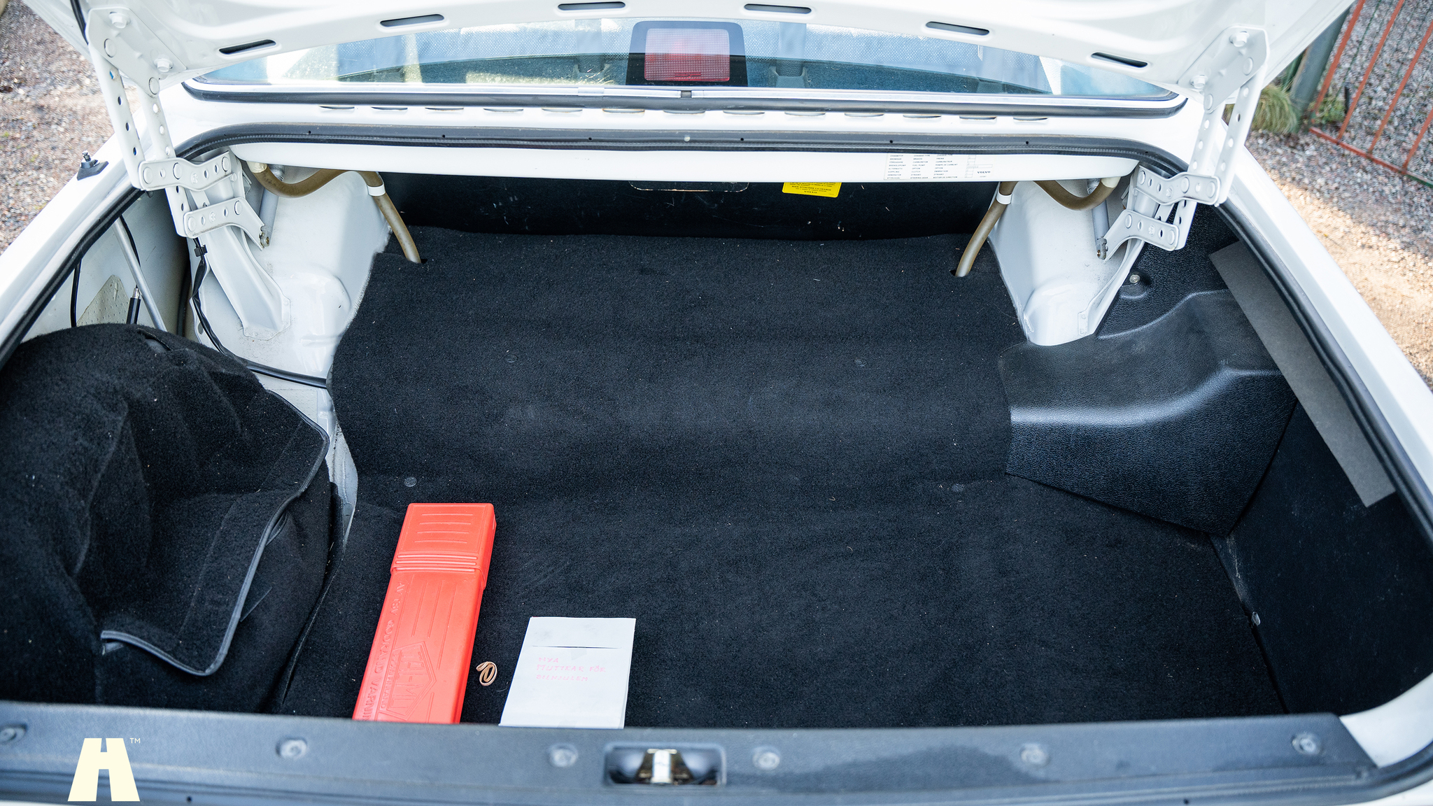 Innenraumfoto von 1988 Volvo 240 GL