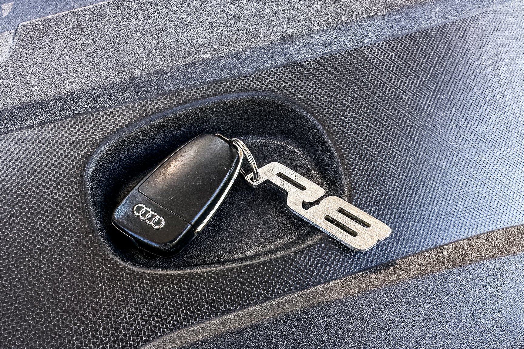 Documentation for 2008 Audi R8 4.2 V8 Turbo Manuell
