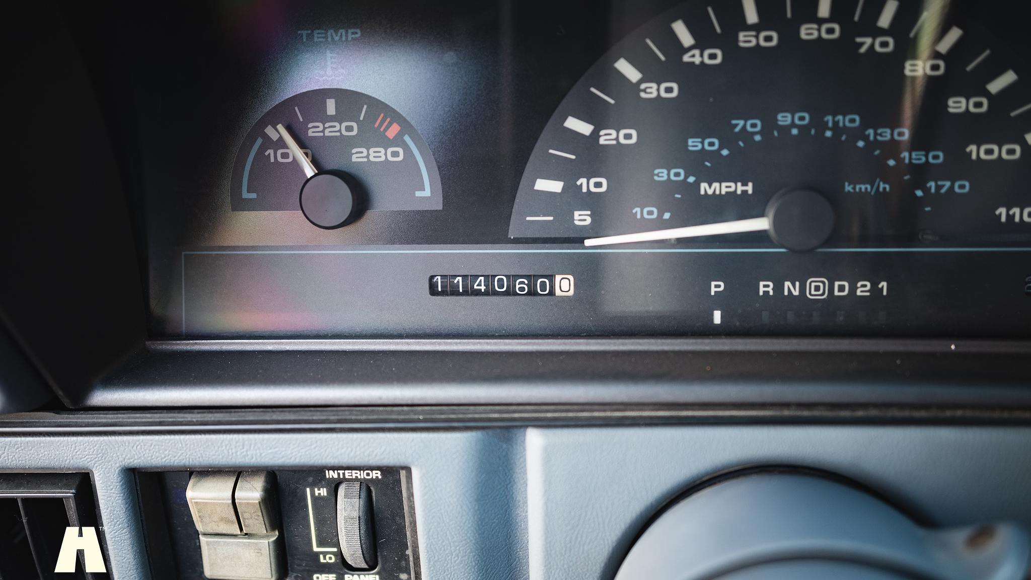 Interior image of 1994 Oldsmobile Cutlass Ciera Sedan 3.1 (87)