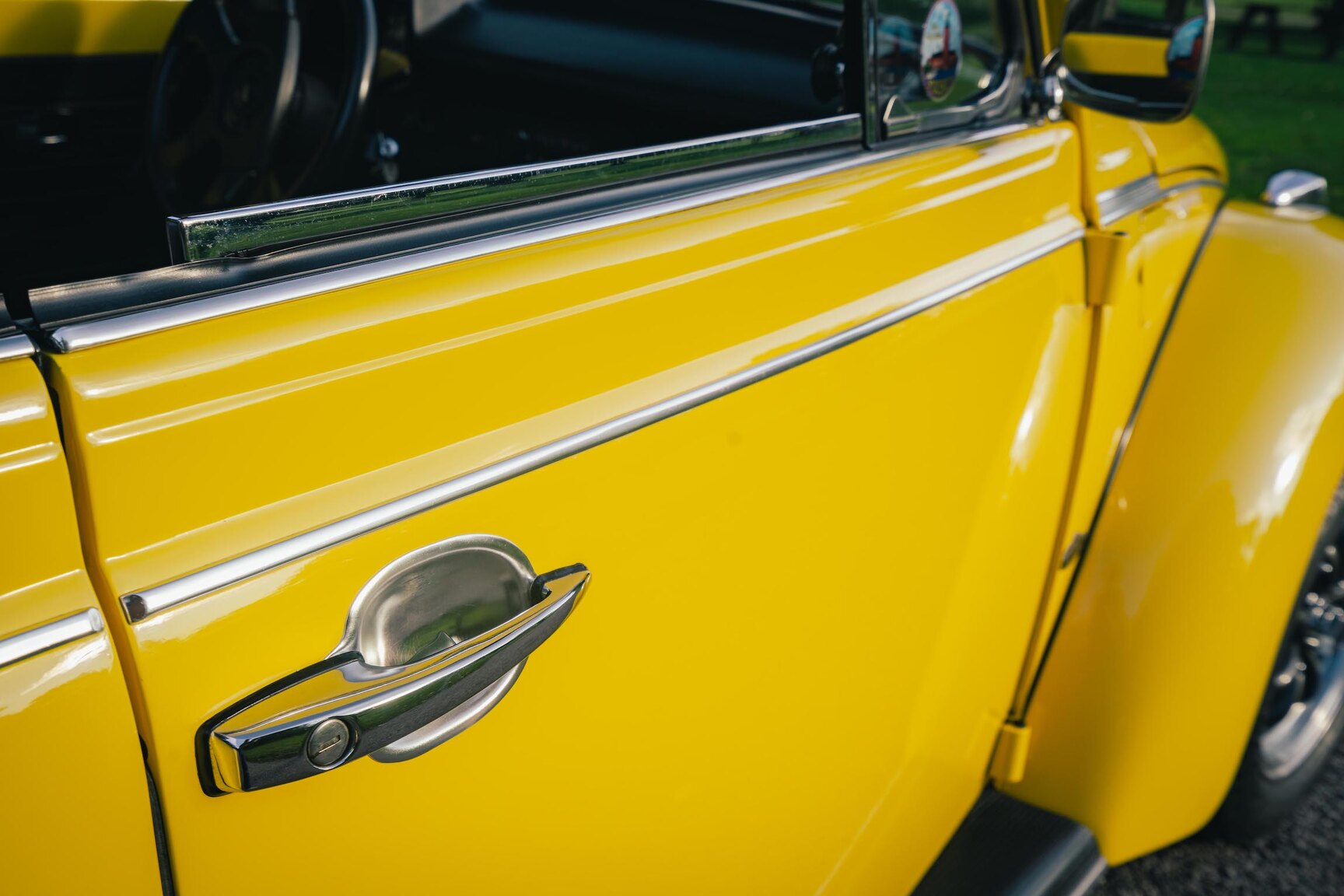 Aussenfoto 1973 Volkswagen Bubbla Karmann 1303 LS (11)