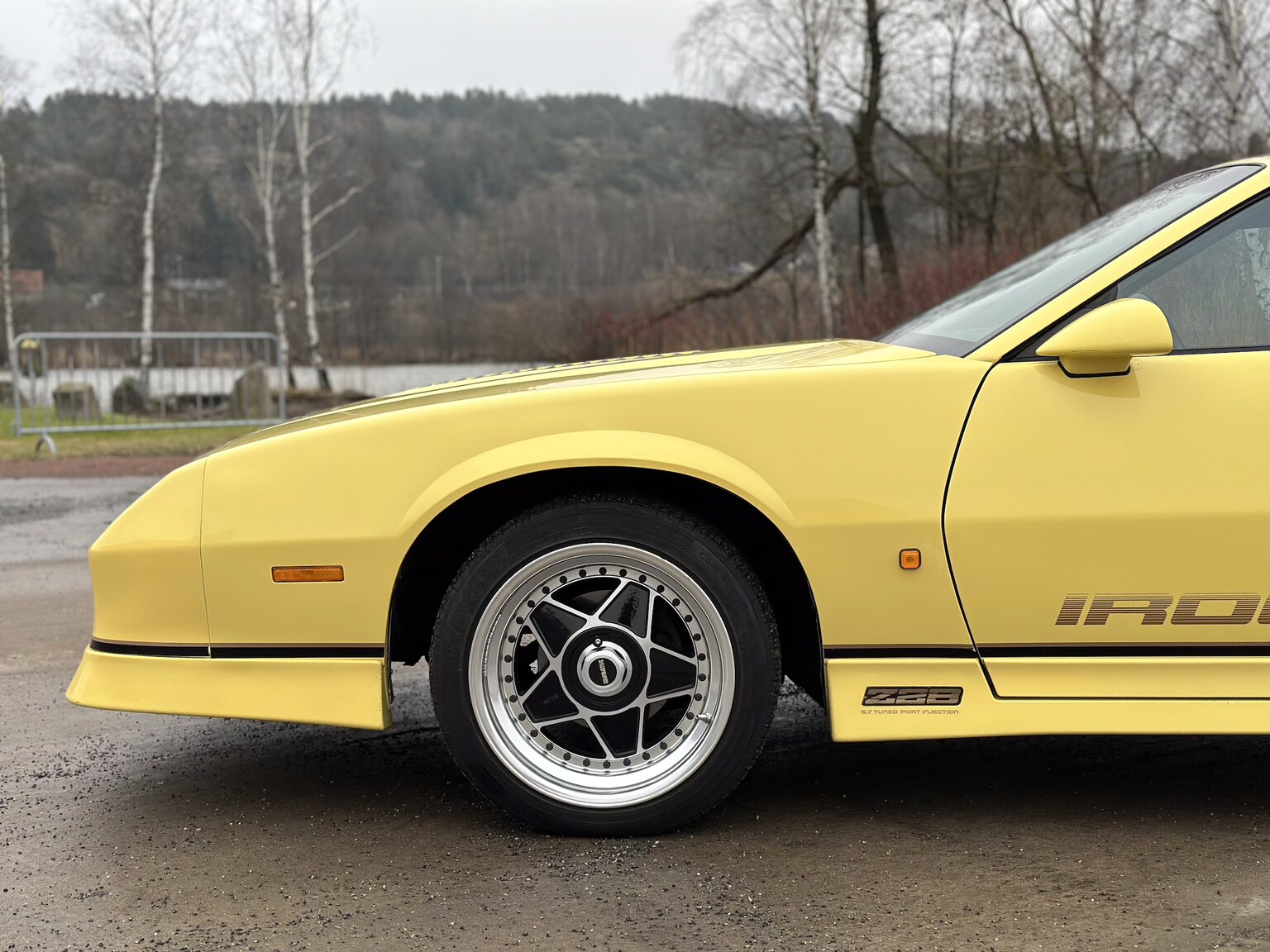 Exteriörbild på 1987 Chevrolet Camaro Z28