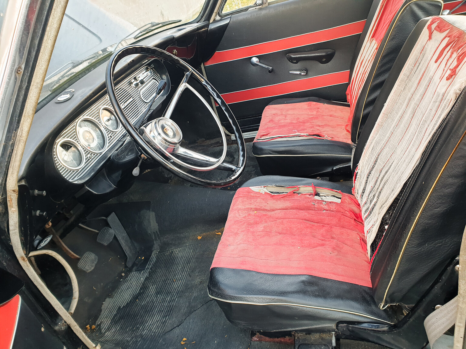 Interior image of 1964 Ford Taunus 17 M Super