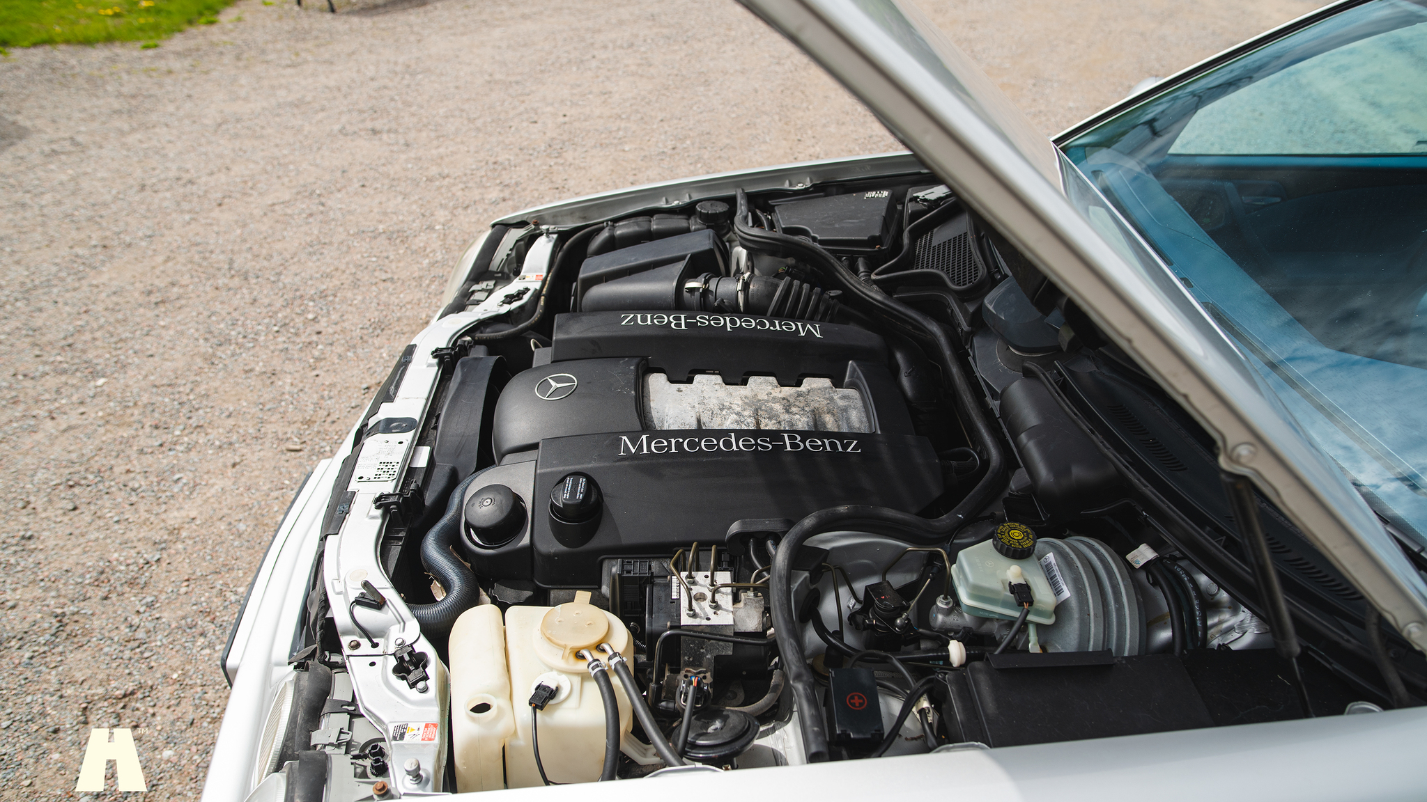 Image of 2000 Mercedes E430 mechanics