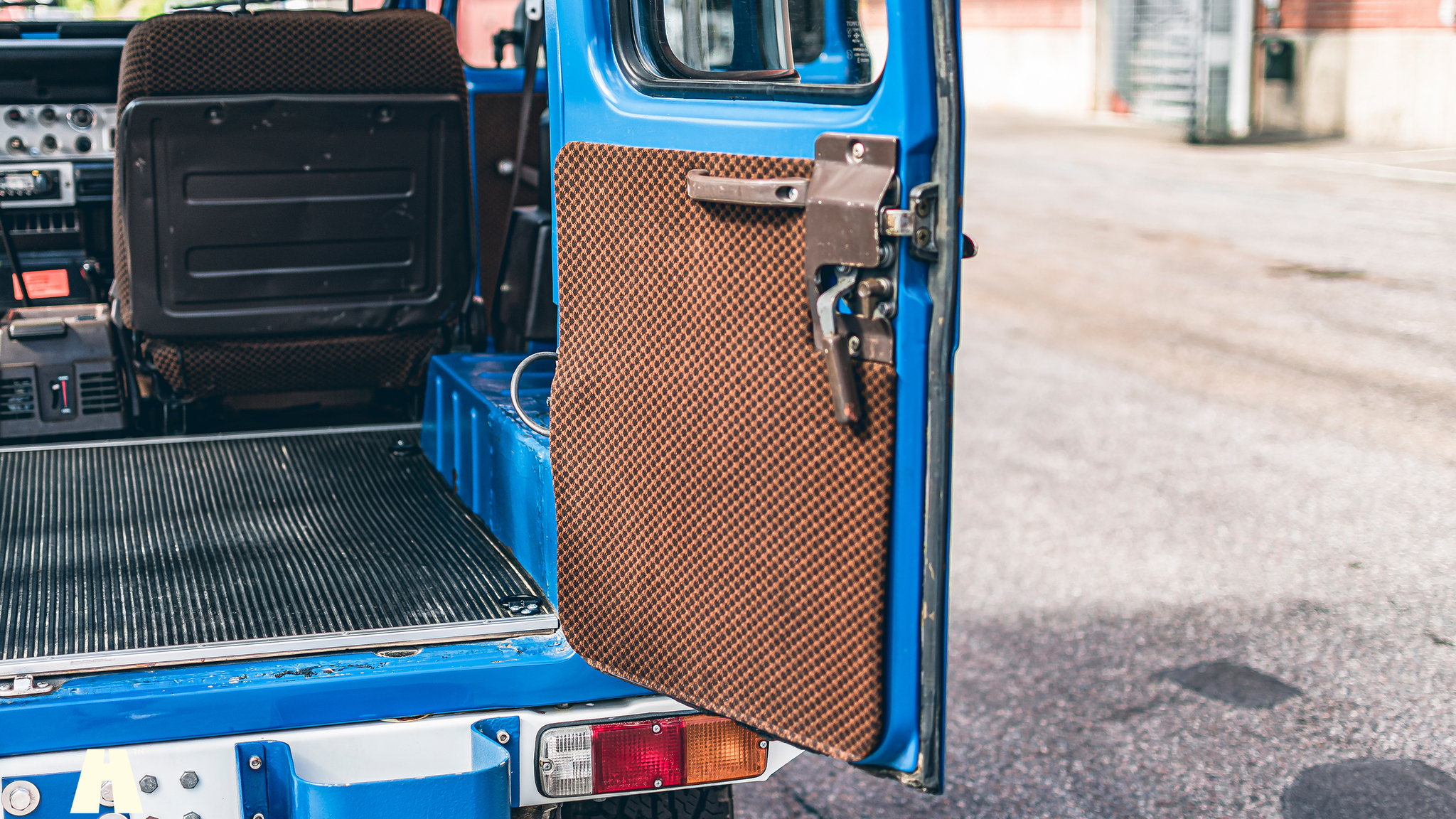 Interior image of 1984 Toyota Land Cruiser BJ42