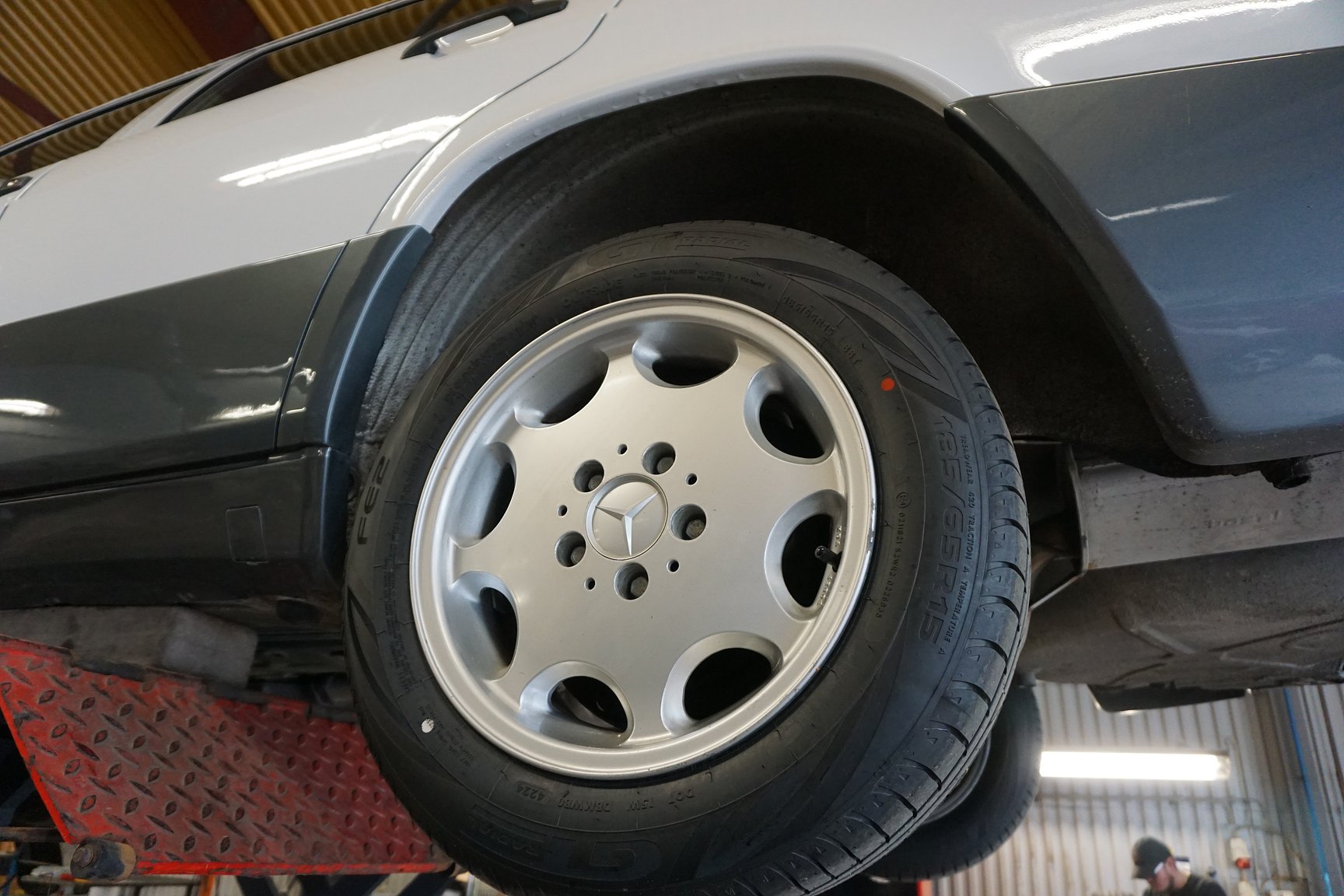 Image of 1992 Mercedes-Benz 190E "No Reserve Auction" mechanics
