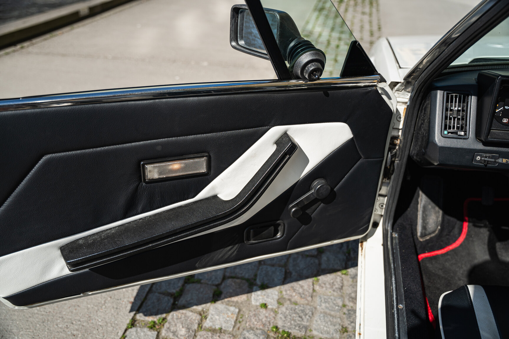 Interiörbild 1984 Bertone X 1/9
