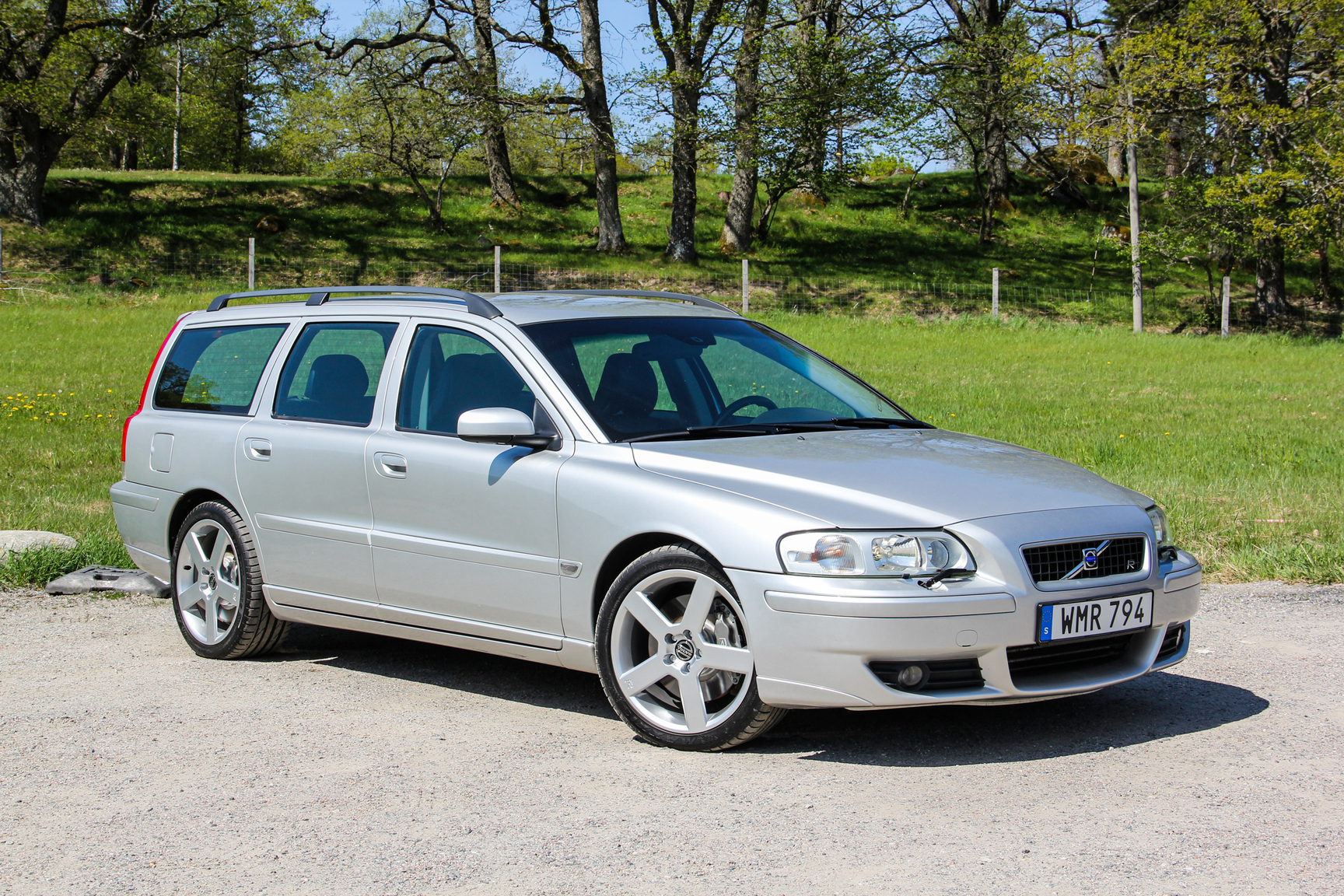 Exteriörbild på 2005 Volvo V70 R AWD