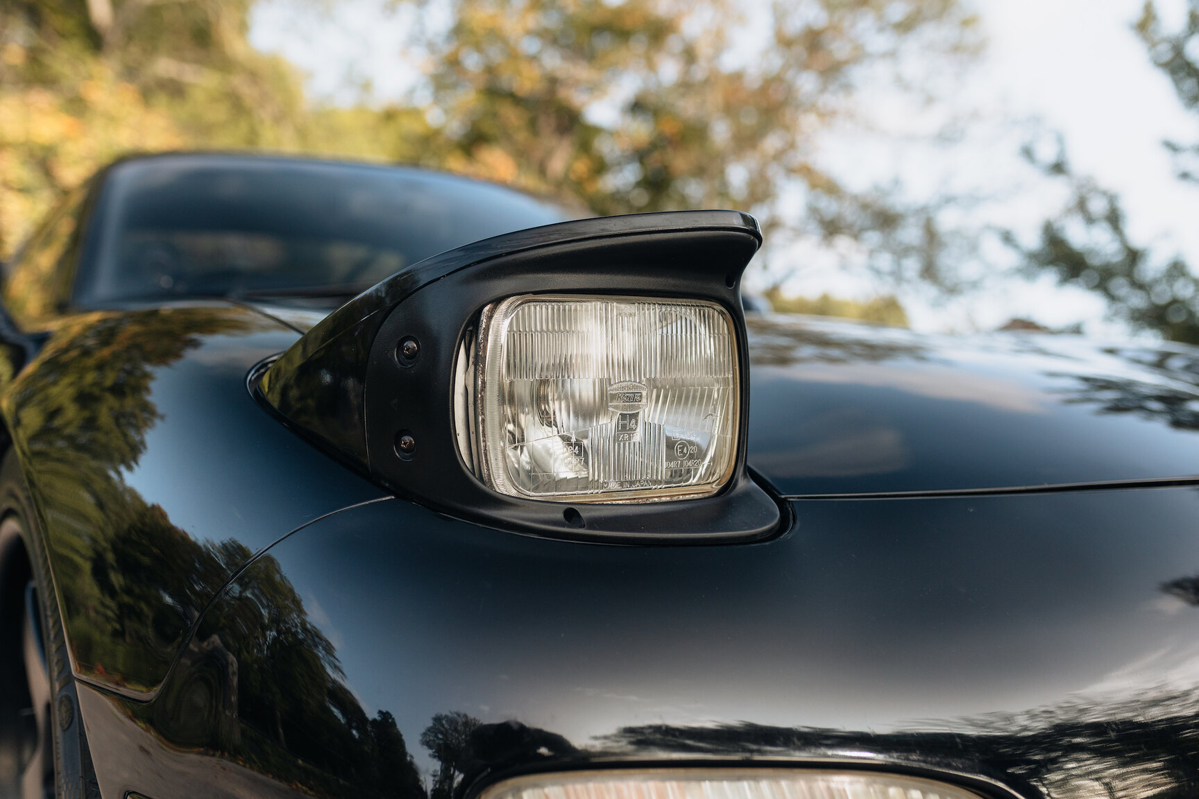 Exterior image of 1994 Mazda RX7 (32)