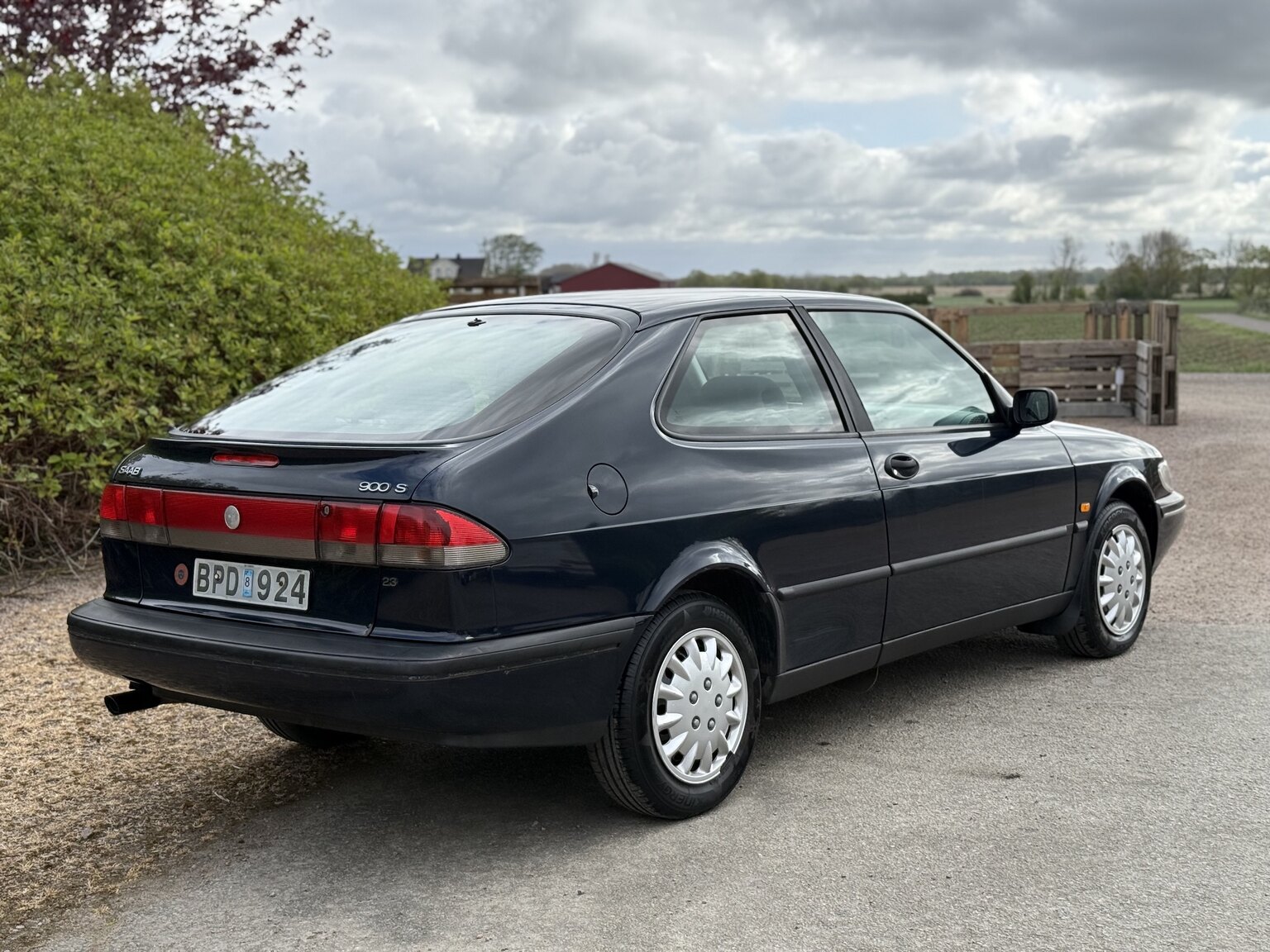 Exterior image of 1997 SAAB 900