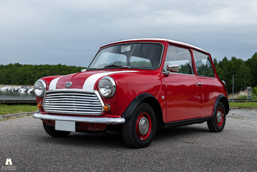 Exterior image of 1970 Austin Mini 1000