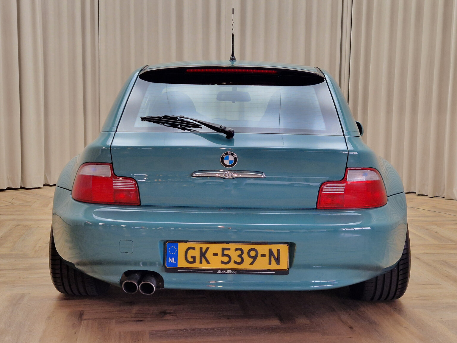 Exterior image of 2000 BMW Z3 Coupé 3.0